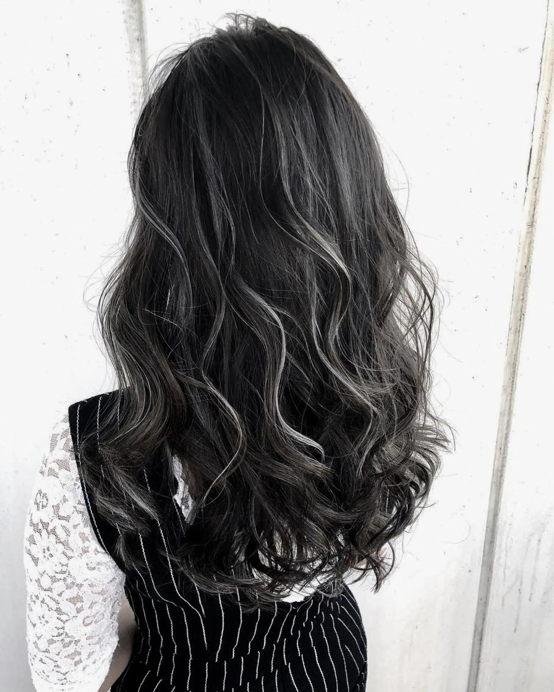 セミロング カラー ハイライトカラー ハイライト Remore所属・中塚 義人のヘアスタイル