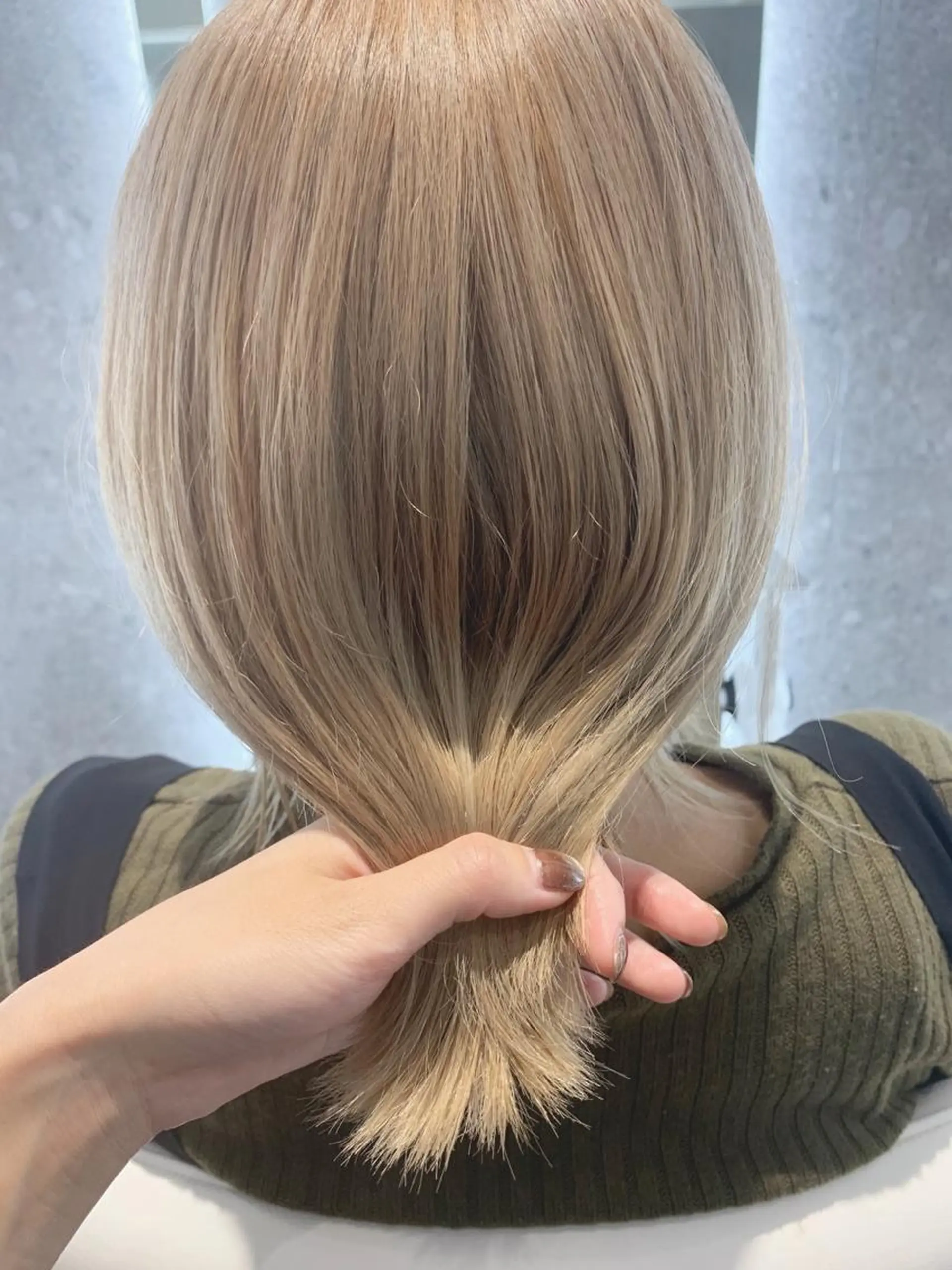 ミディアム カラー カット ヘアカラー トリートメント 山下 千明のヘアスタイル