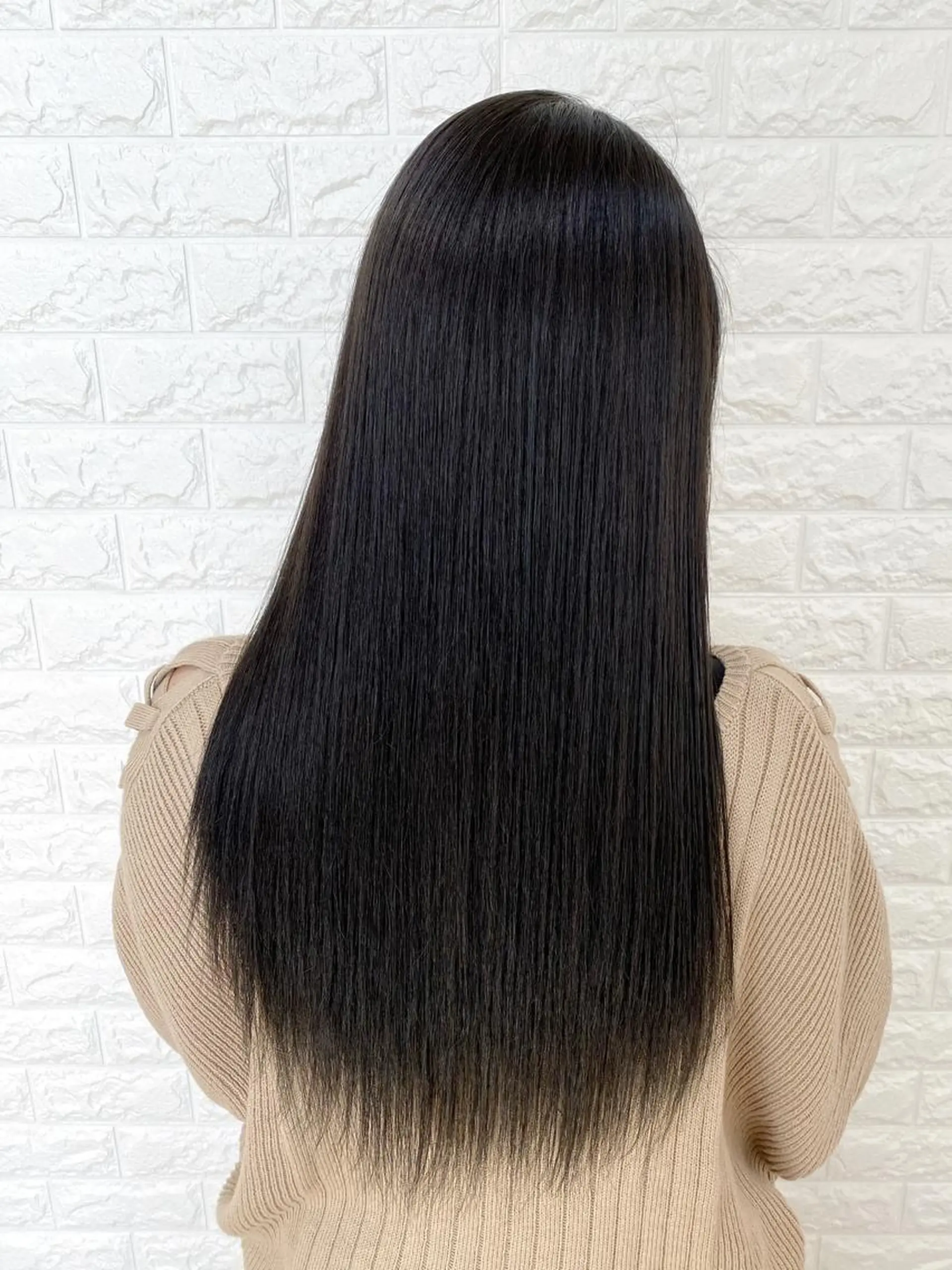 ロング カラー ダークグレー イルミナカラー ヘアカラー 高木 麻知子のヘアスタイル