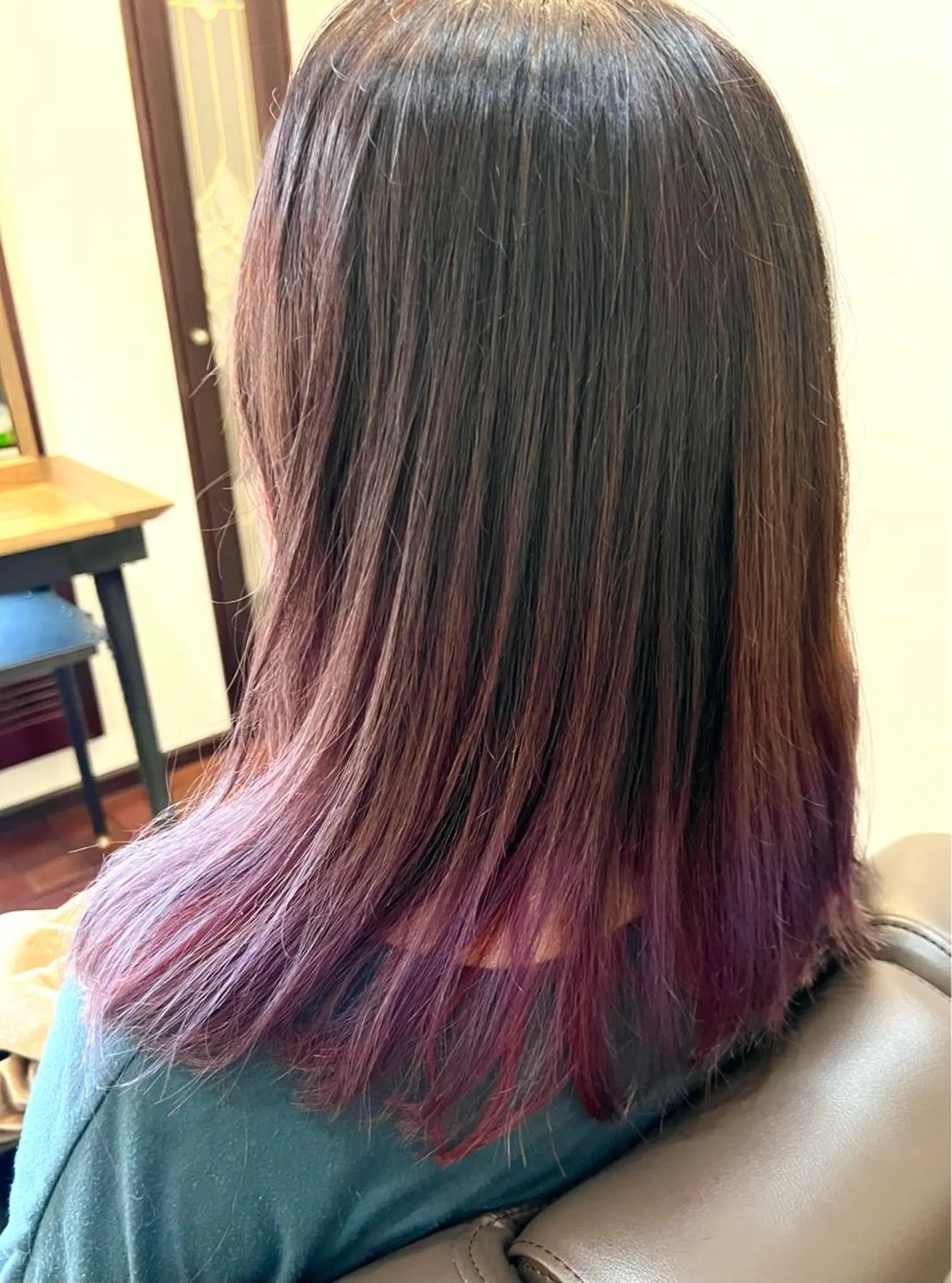 セミロング カラー ピンクカラー パープルカラー カット ヘアカラー トリートメント ヤマグチ リョウのヘアスタイル