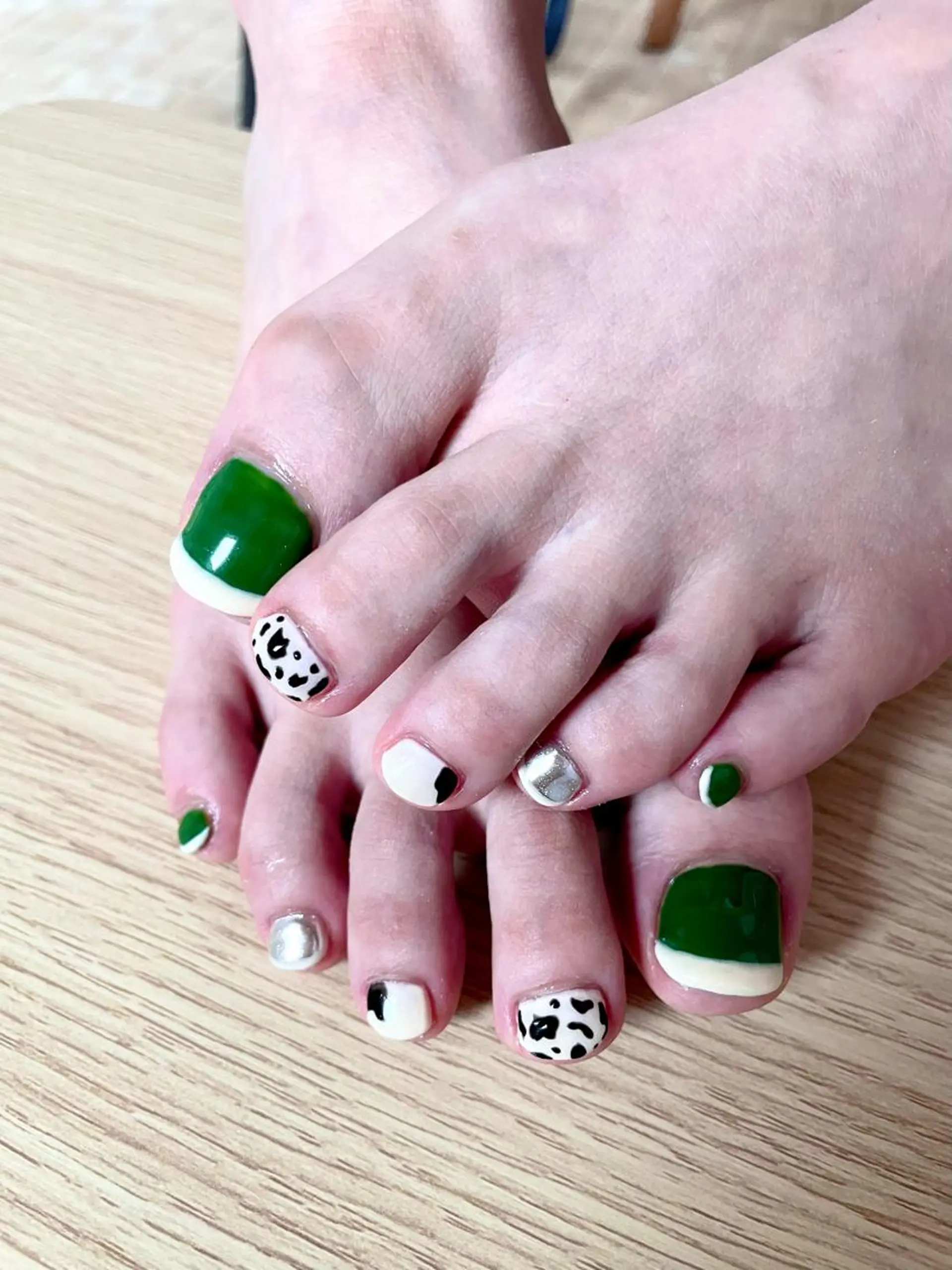 ネイル ハンドネイル フットネイル nailsalon momoのネイルデザイン