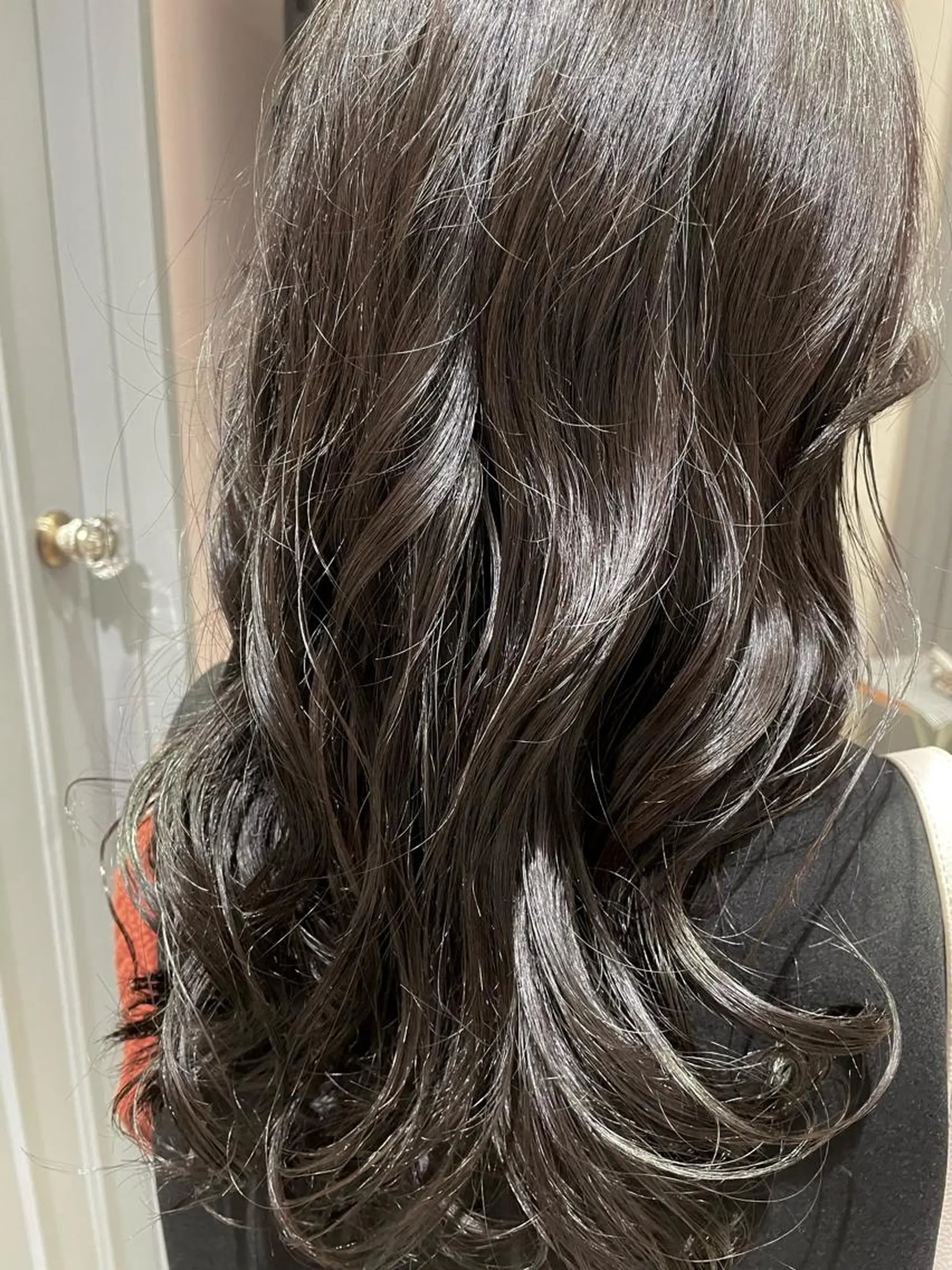 セミロング カットモデル ヨネダのヘアスタイル