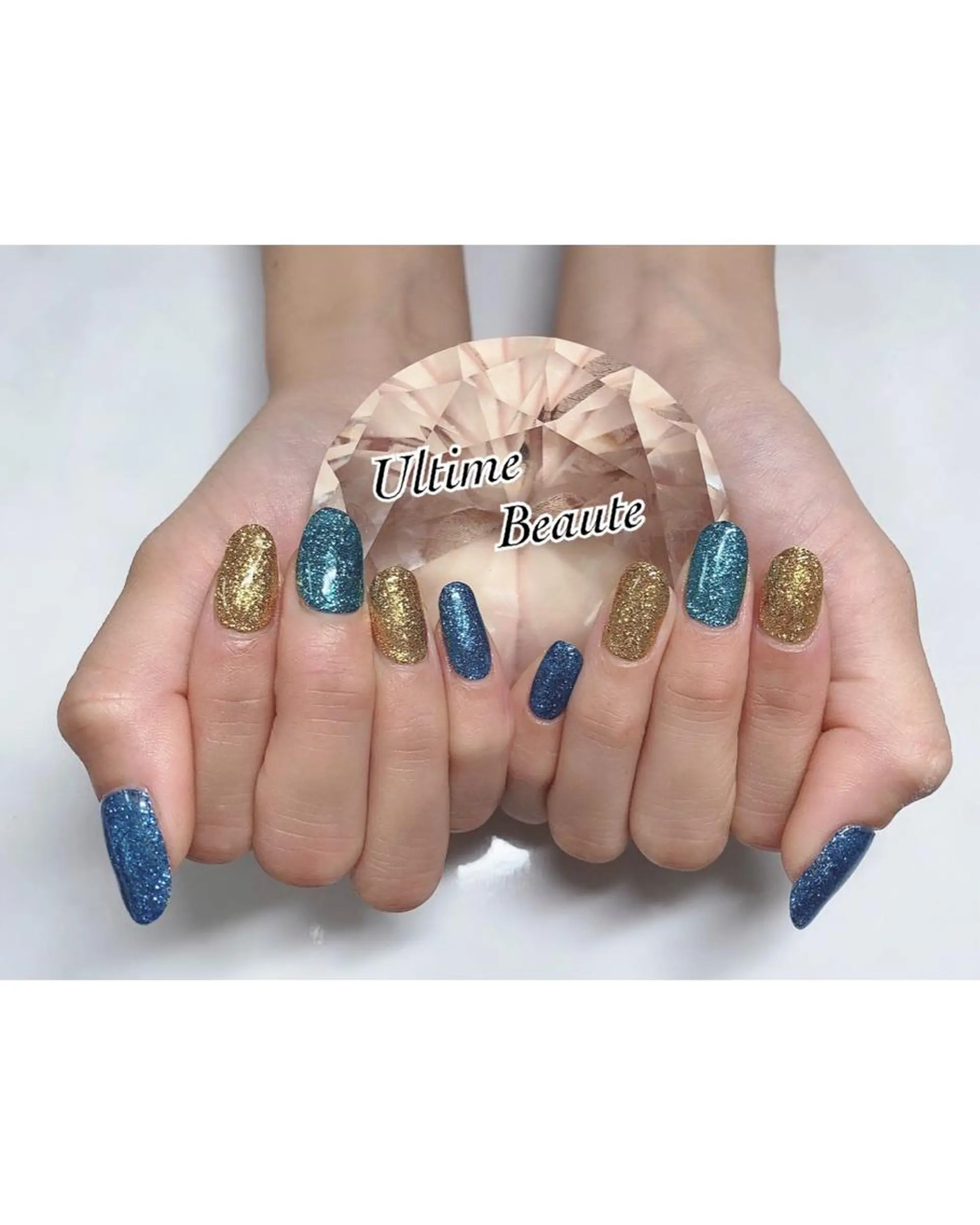 ネイル ブルー ゴールド キラキラネイル 水色 石塚 亜矢加のネイルデザイン