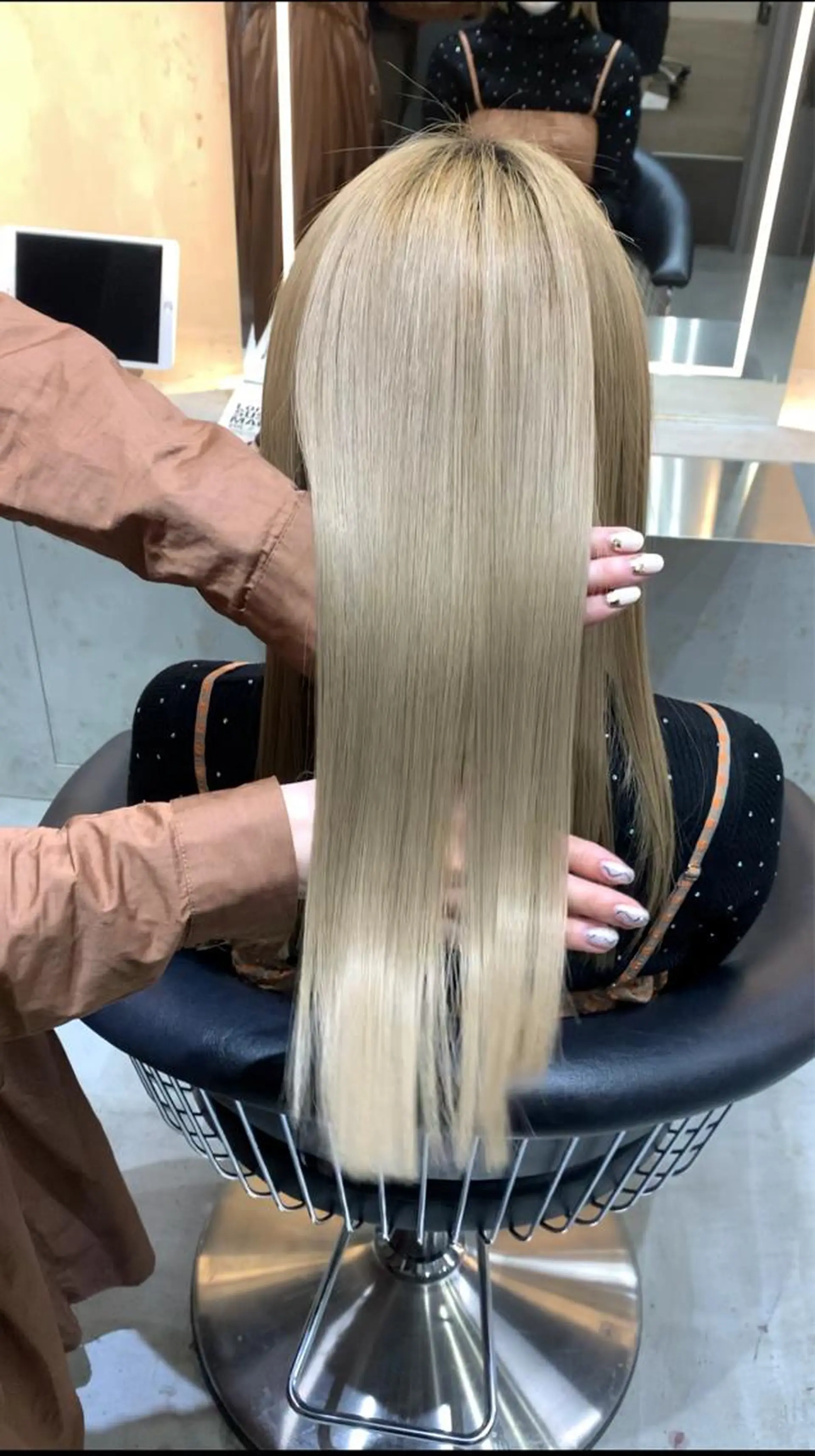 ロング カラー カット ヘアカラー トリートメント ヘアセット レイヤー＆カラー 人気美容師倉崎涼のヘアスタイル