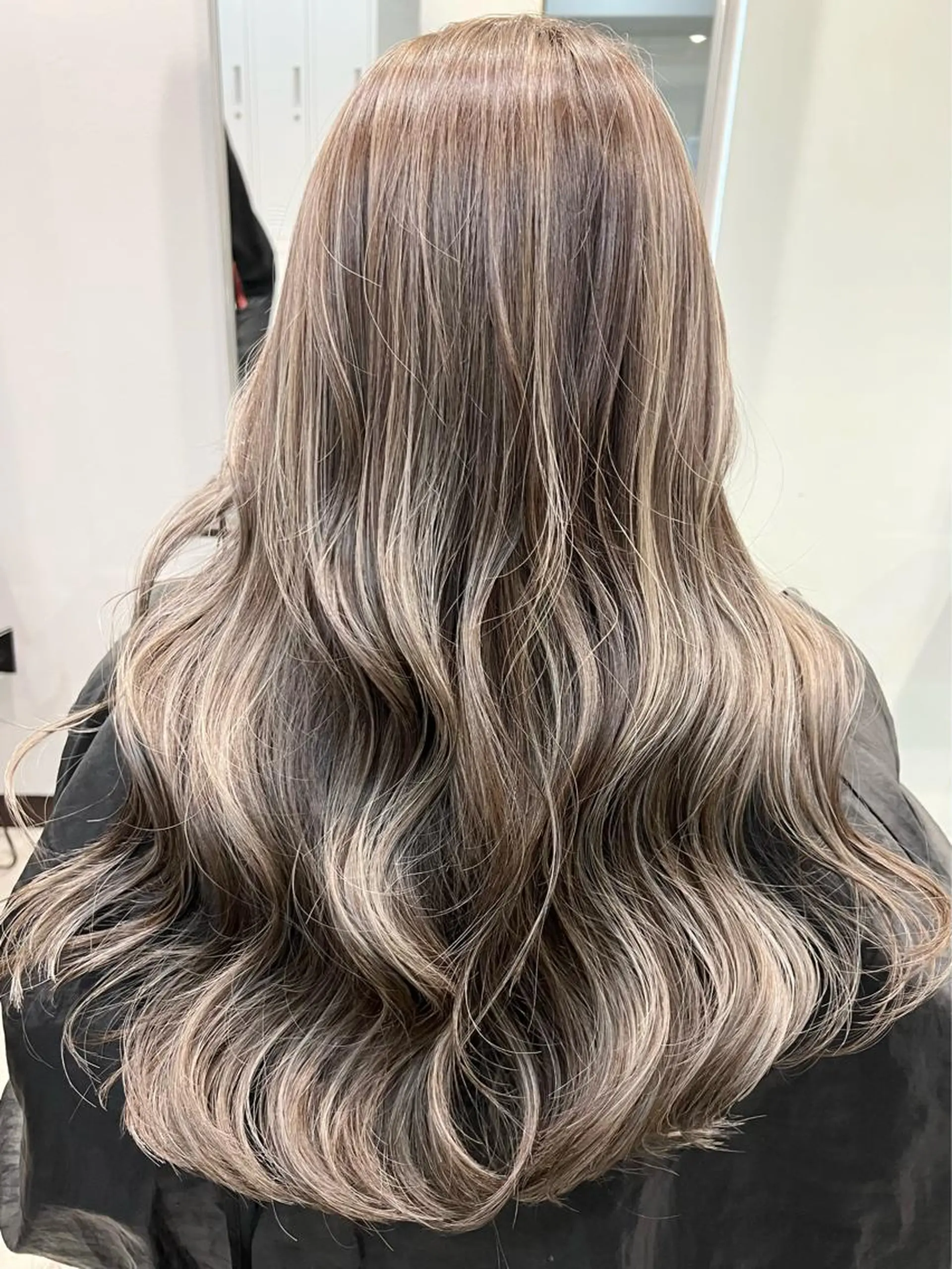 セミロング ヘアカラー トリートメント KYOKO 【Bear】のヘアスタイル