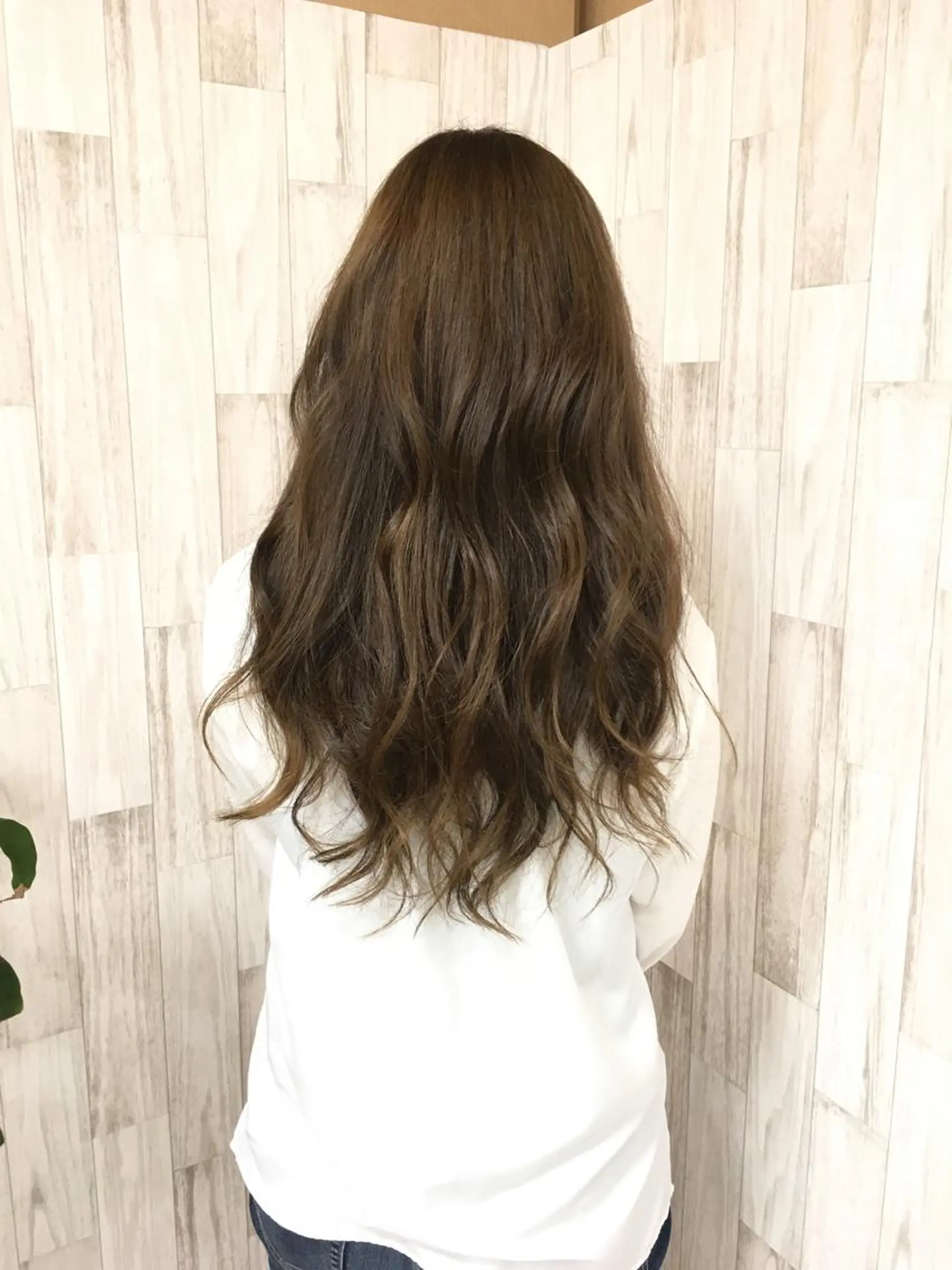 ロング カラー 松下 輝璃のヘアスタイル