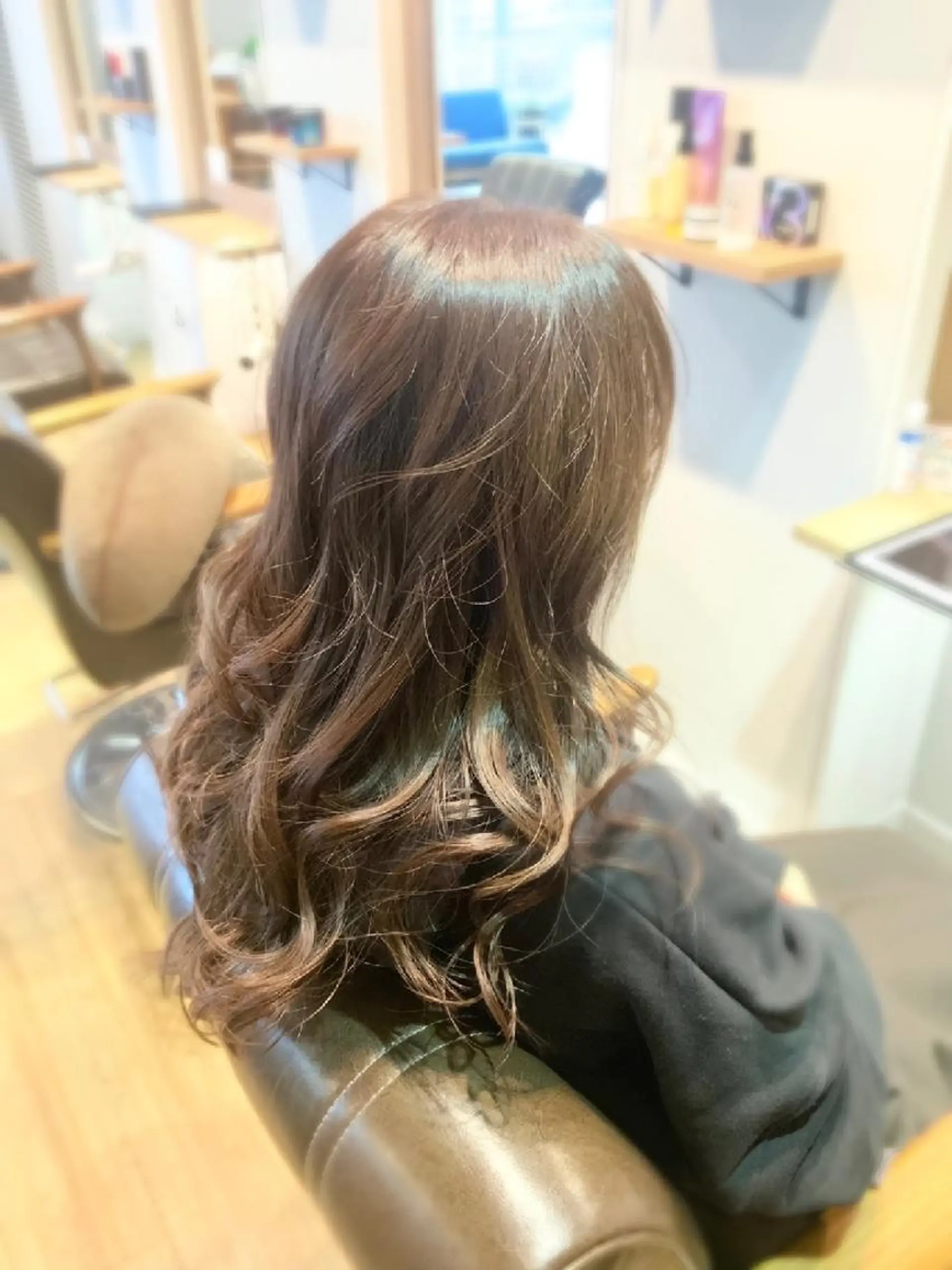 カラー ロング アッシュ ピンクカラー ピンクアッシュ カット ヘアカラー トリートメント 堀 望美のヘアスタイル