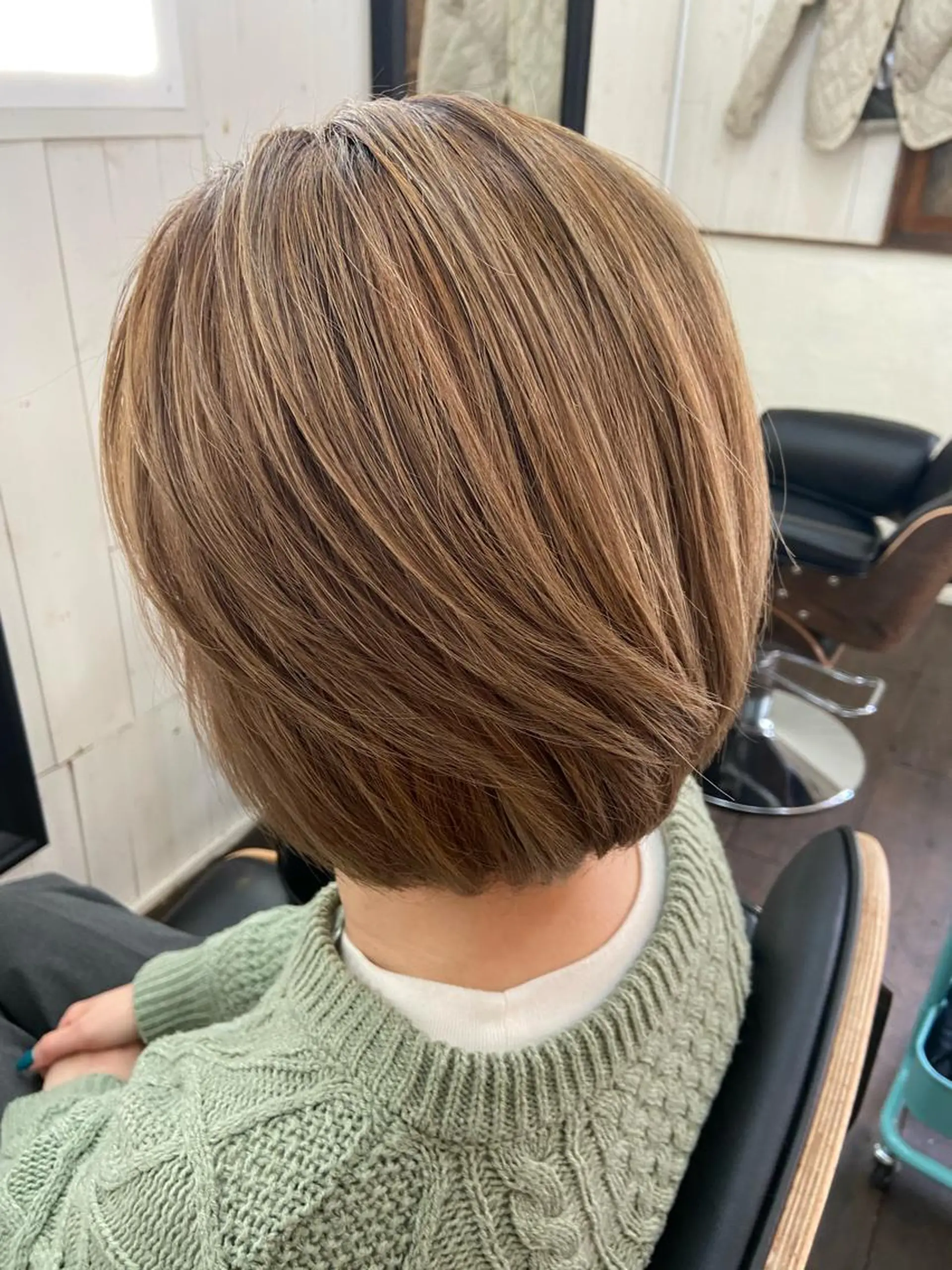 ミディアム 紙屋 隼人のヘアスタイル