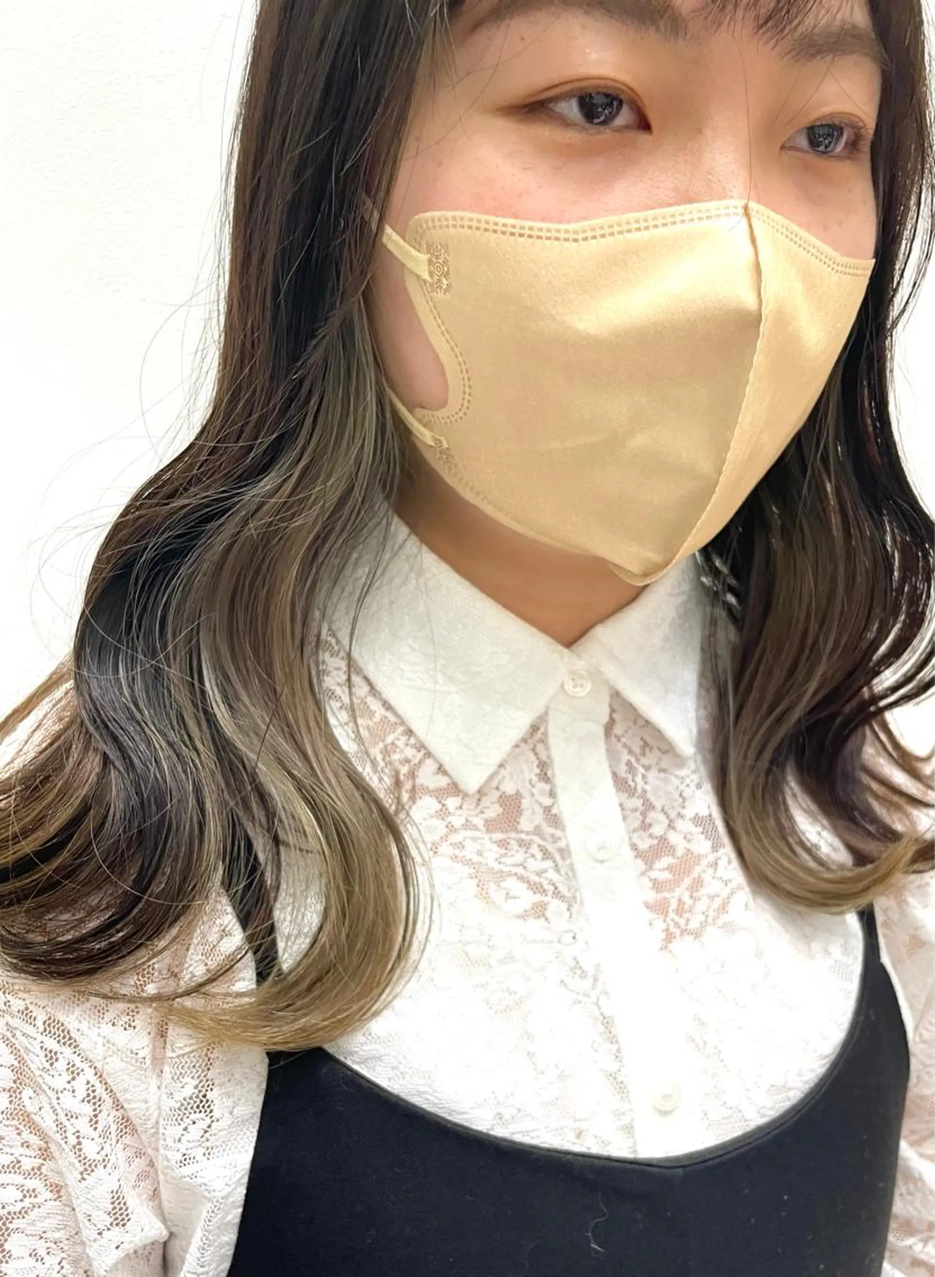 カラー ベージュカラー ブリーチ シルバー シルバーベージュ 河野いずみ レイヤー/ボブ 🤍のヘアスタイル