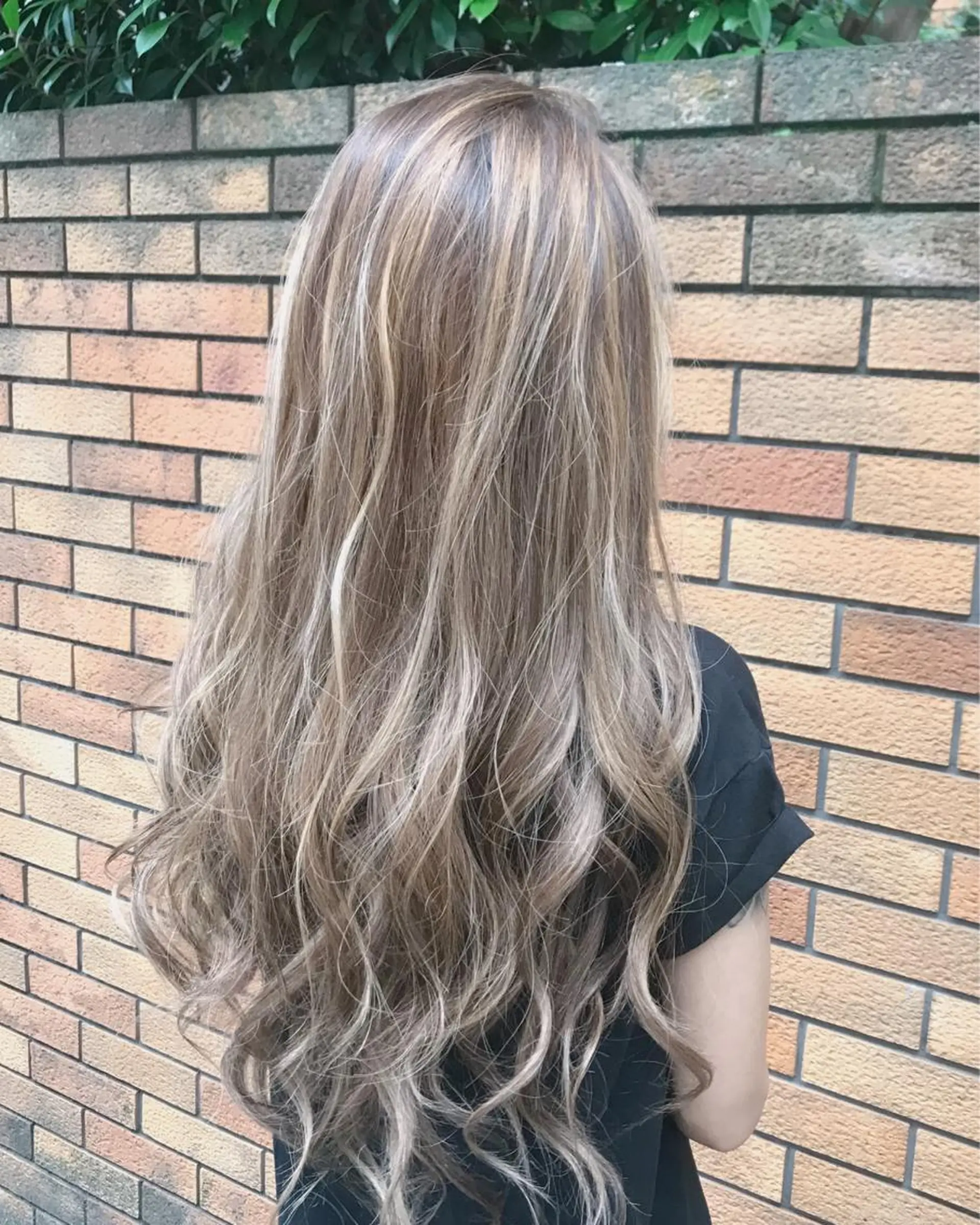 カラー ベージュカラー ハイライトカラー ハイトーンカラー ホワイトベージュ トリートメント /カラー/NAOKIのヘアスタイル