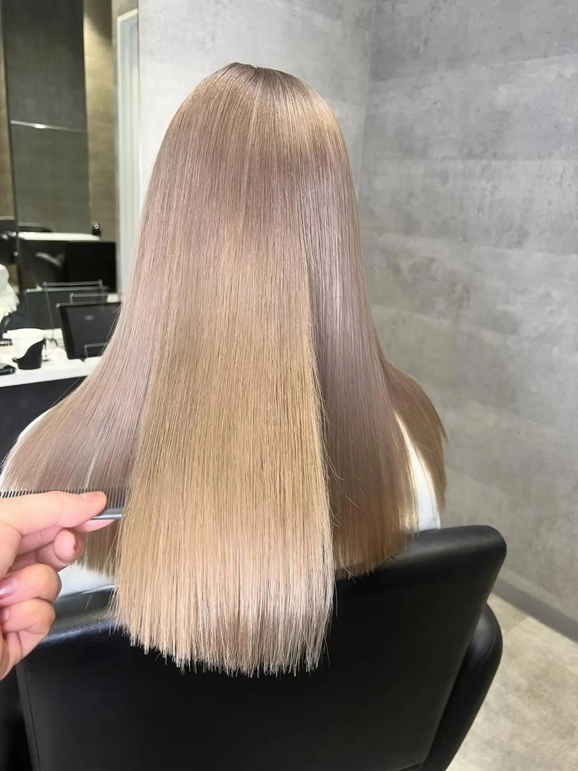 ロング 外国人風カラー ハイライト 髪質改善 似合わせカット トリートメント カット ヘアカラー トリートメント ＿WHITE鳳店 アンダーバーホワイトのヘアスタイル