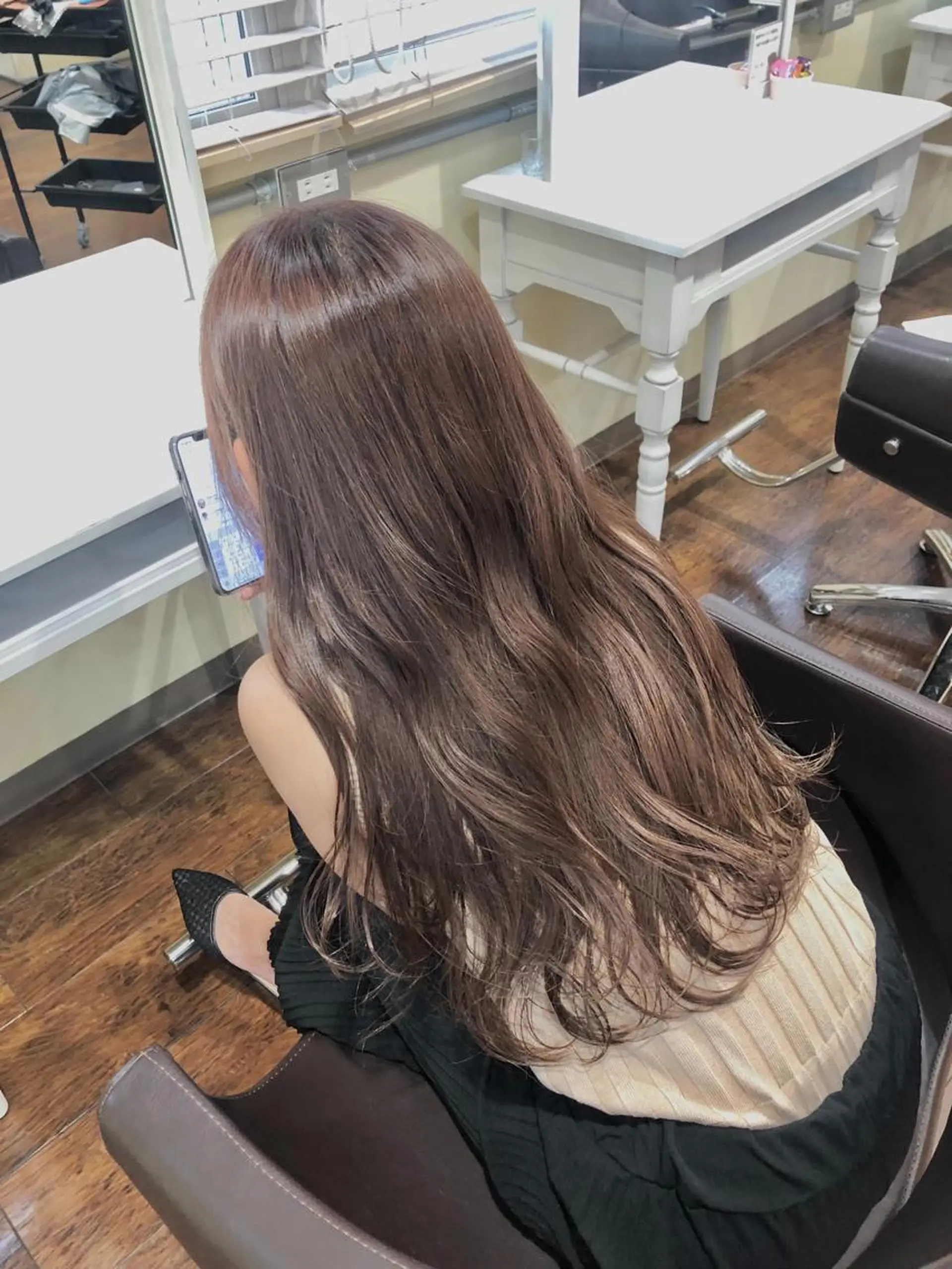 セミロング ヘアカラー トリートメント 艶髪/ハイトーン Sherryのヘアスタイル