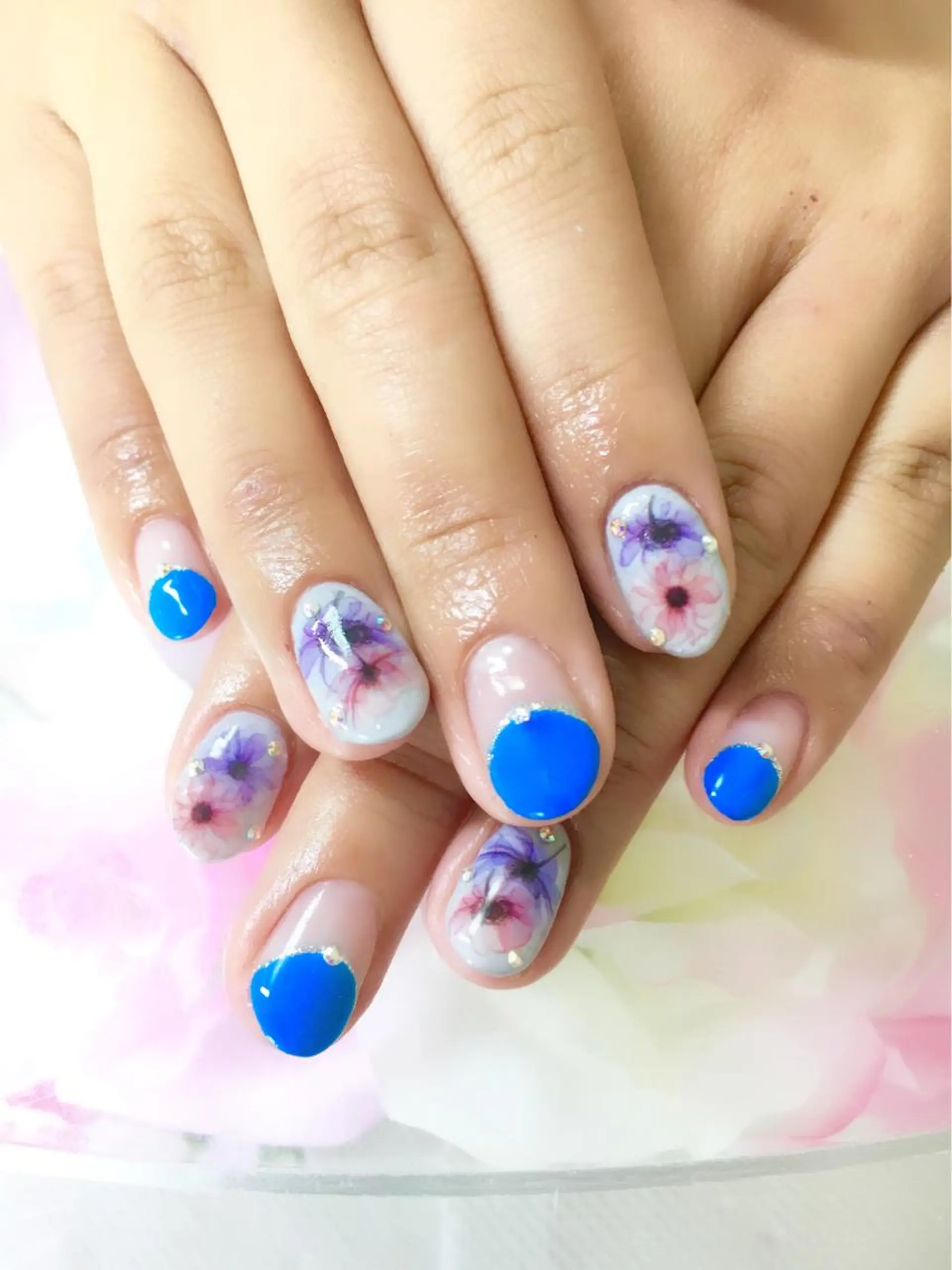 ネイル フットネイル フレンチネイル ジェルネイル パラジェル 冬ネイル clover nailのネイルデザイン