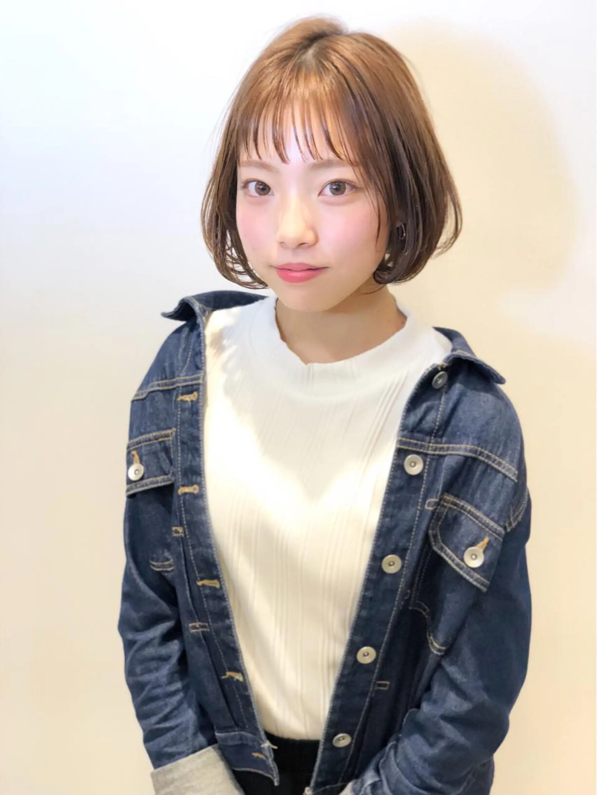 ショート カラー ベージュカラー ボブ 小顔カット ディレクター ノナカのヘアスタイル