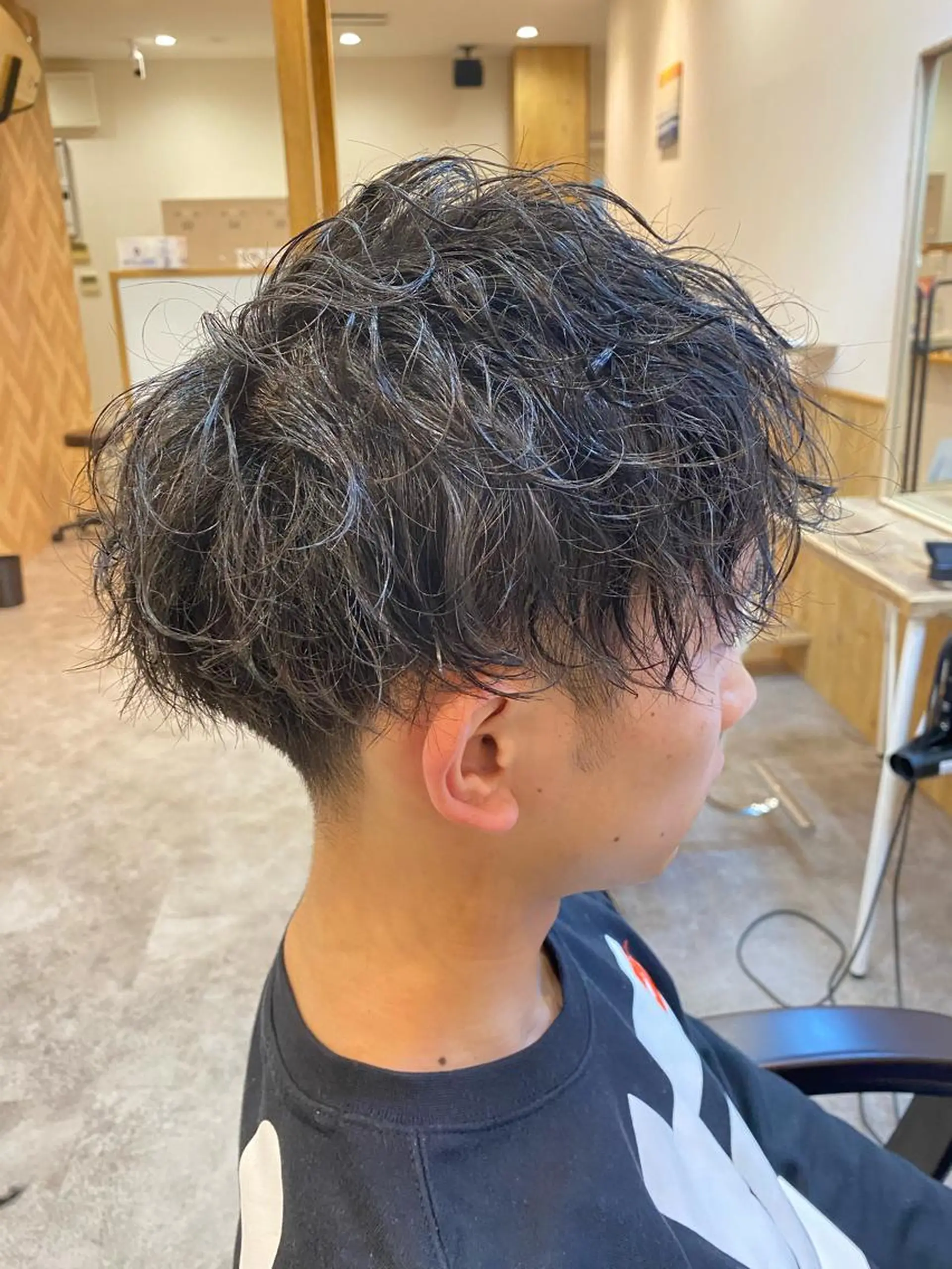 ショート パーマ メンズ マッシュ メンズパーマ 刈り上げ スパイラルパーマ 佐藤祐輔 メンズパーマのヘアスタイル