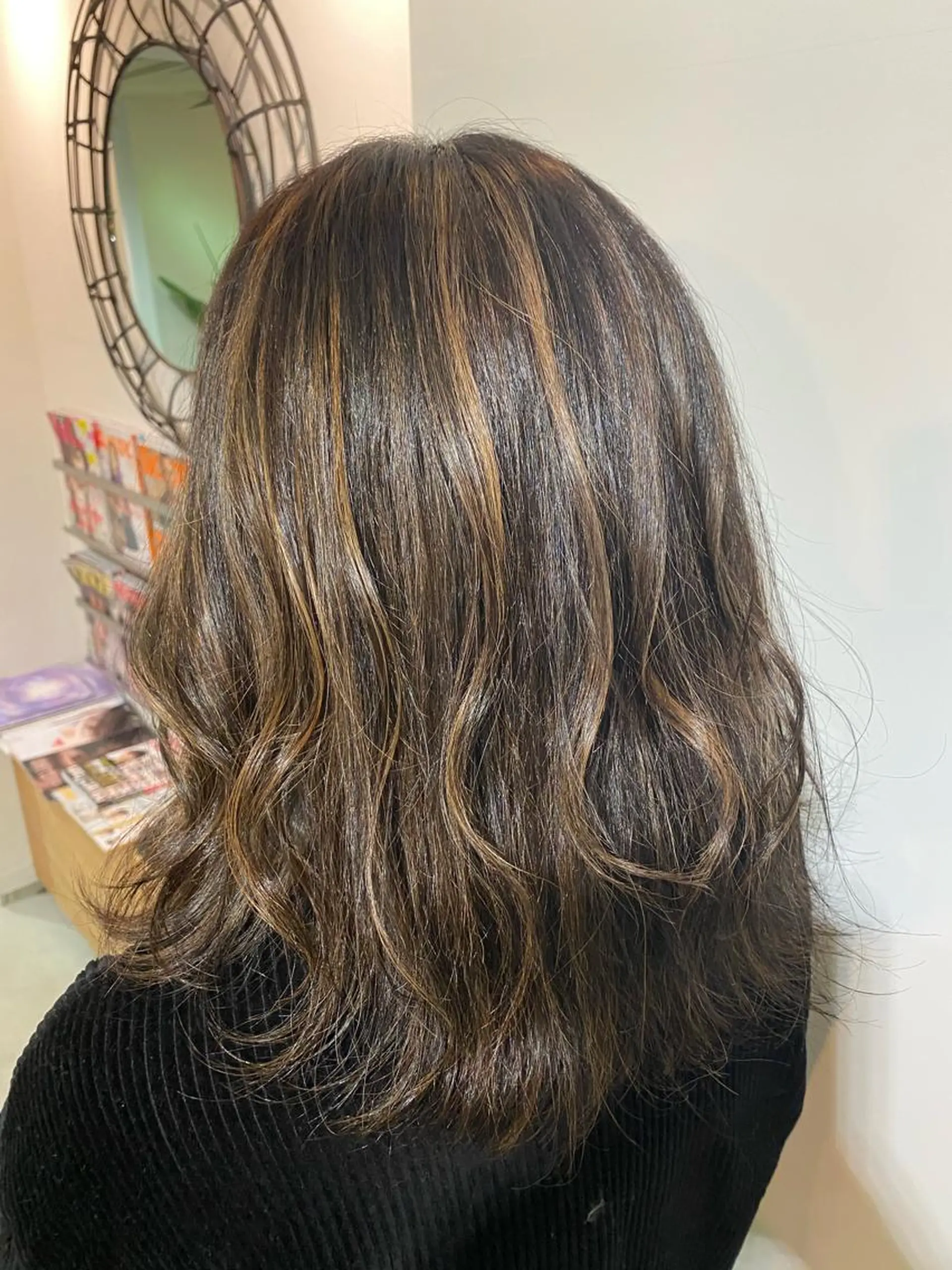 カラー ヘアアレンジ ハイライトカラー ヘアカラー 佐藤 麻衣のヘアスタイル