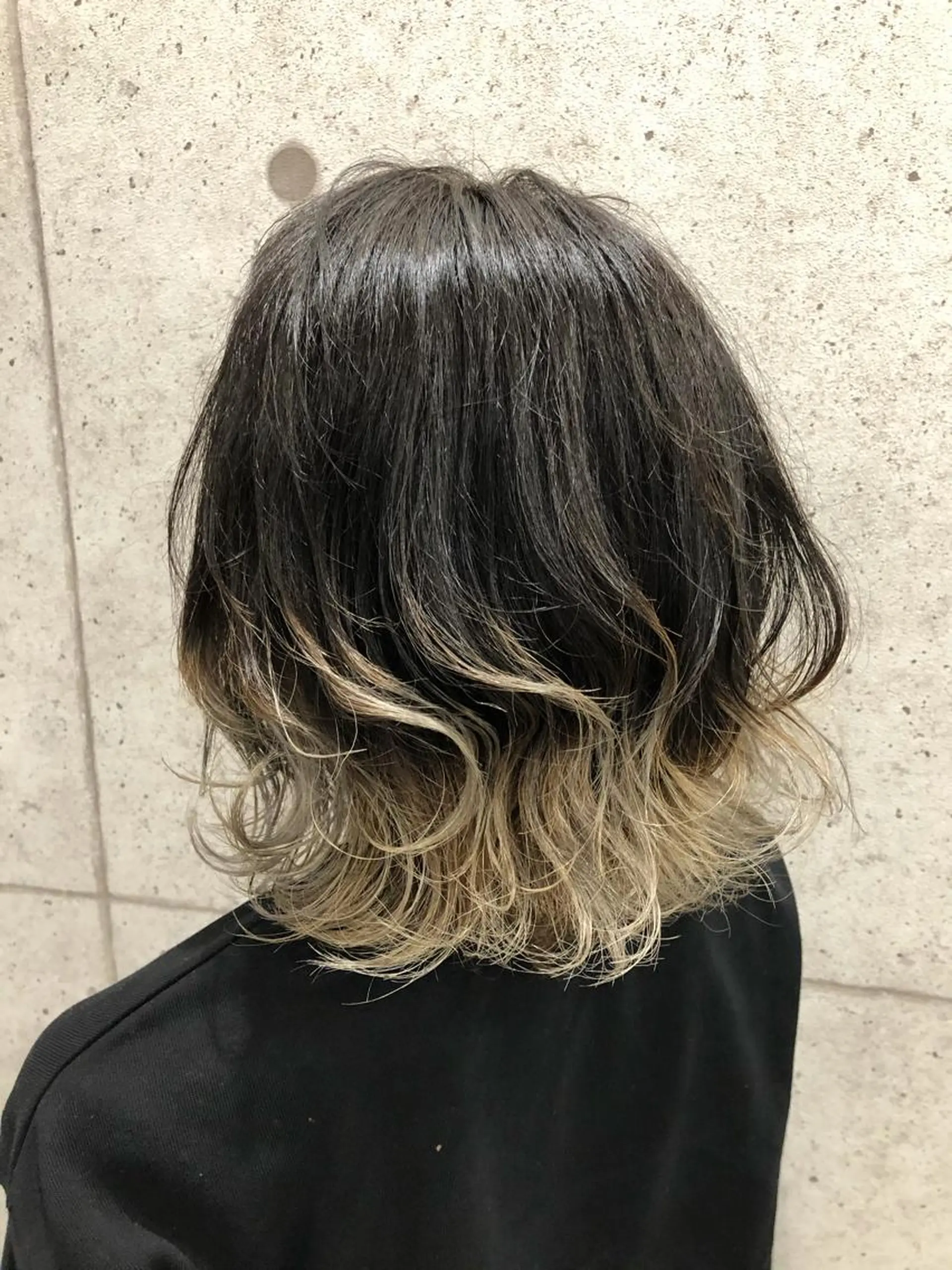 ショート カラー グラデーションカラー グレージュ 佐久間 広祐のヘアスタイル