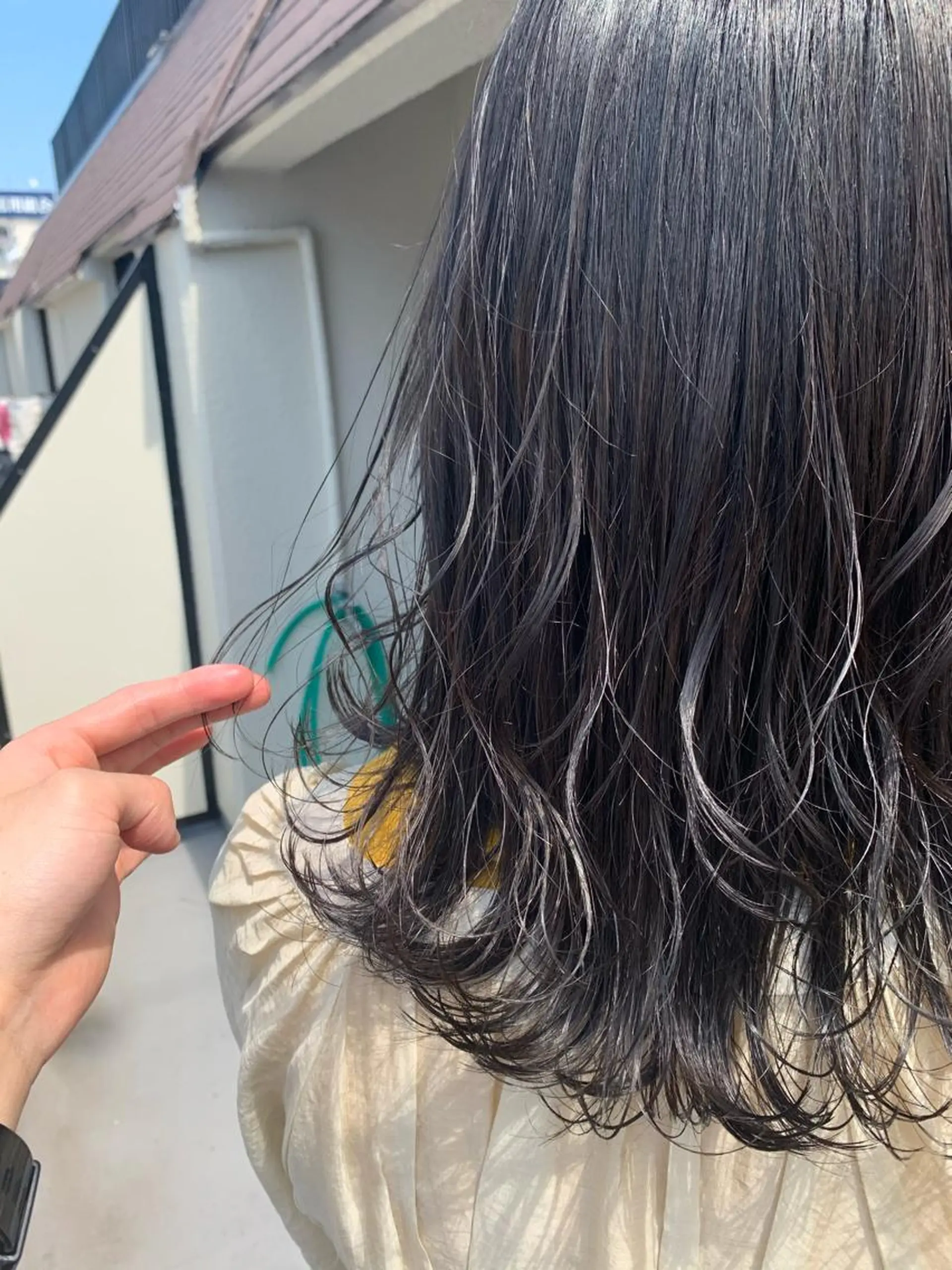 ミディアム カラー パーマ ヘアアレンジ メンズ キッズ ネイル マツエク・マツパ 切りっぱなしヘアボブ ミディアムヘアRYOのヘアスタイル