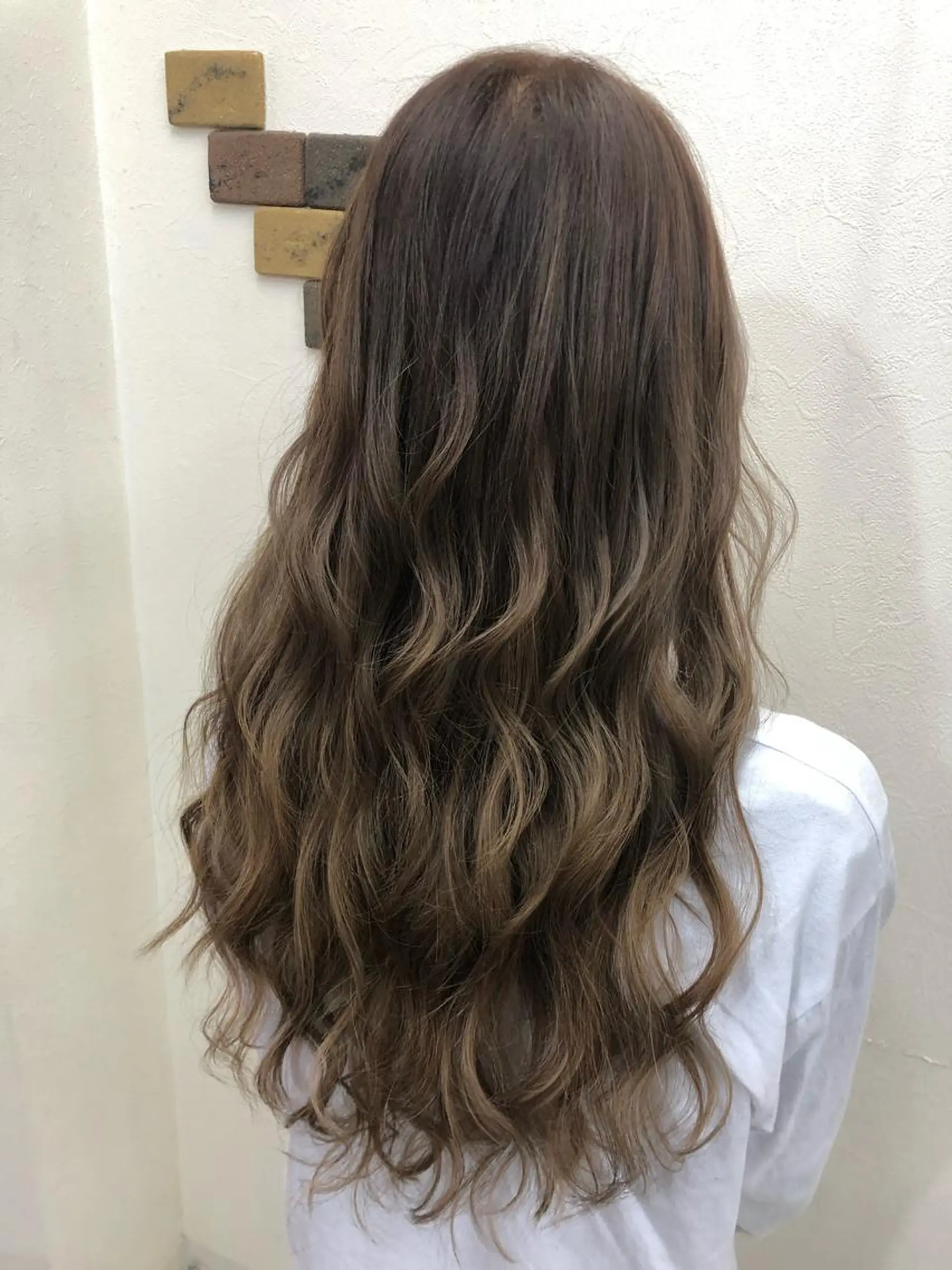 ロング カラー ダークグレー ダークグレージュ グラデーションカラー グレージュ ヘアカラー トリートメント エクステ MAKO ❤️‍🔥NEXTのヘアスタイル