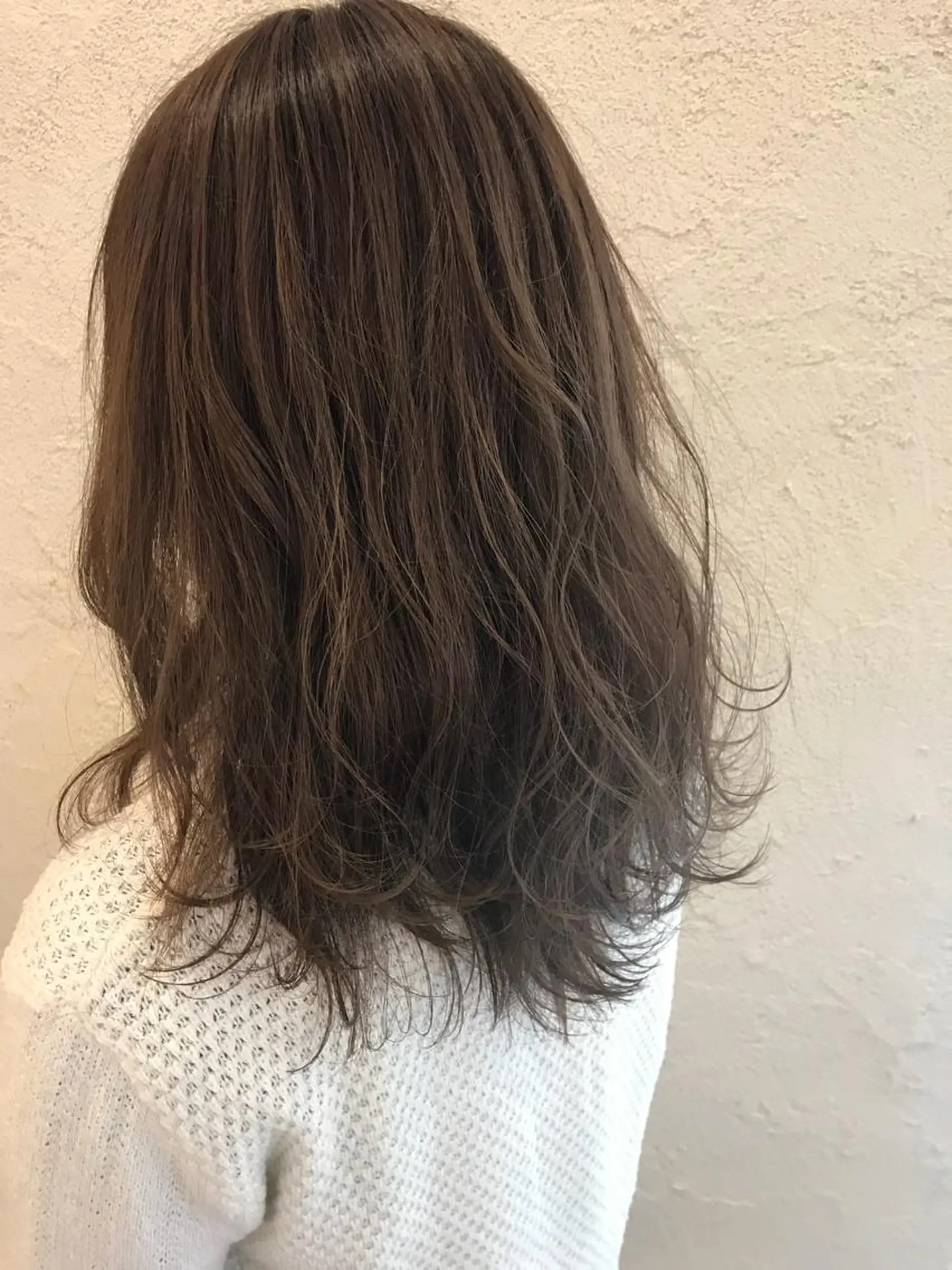 セミロング カラー アッシュ ベージュカラー 艶髪育成サロン 京橋　shinのヘアスタイル