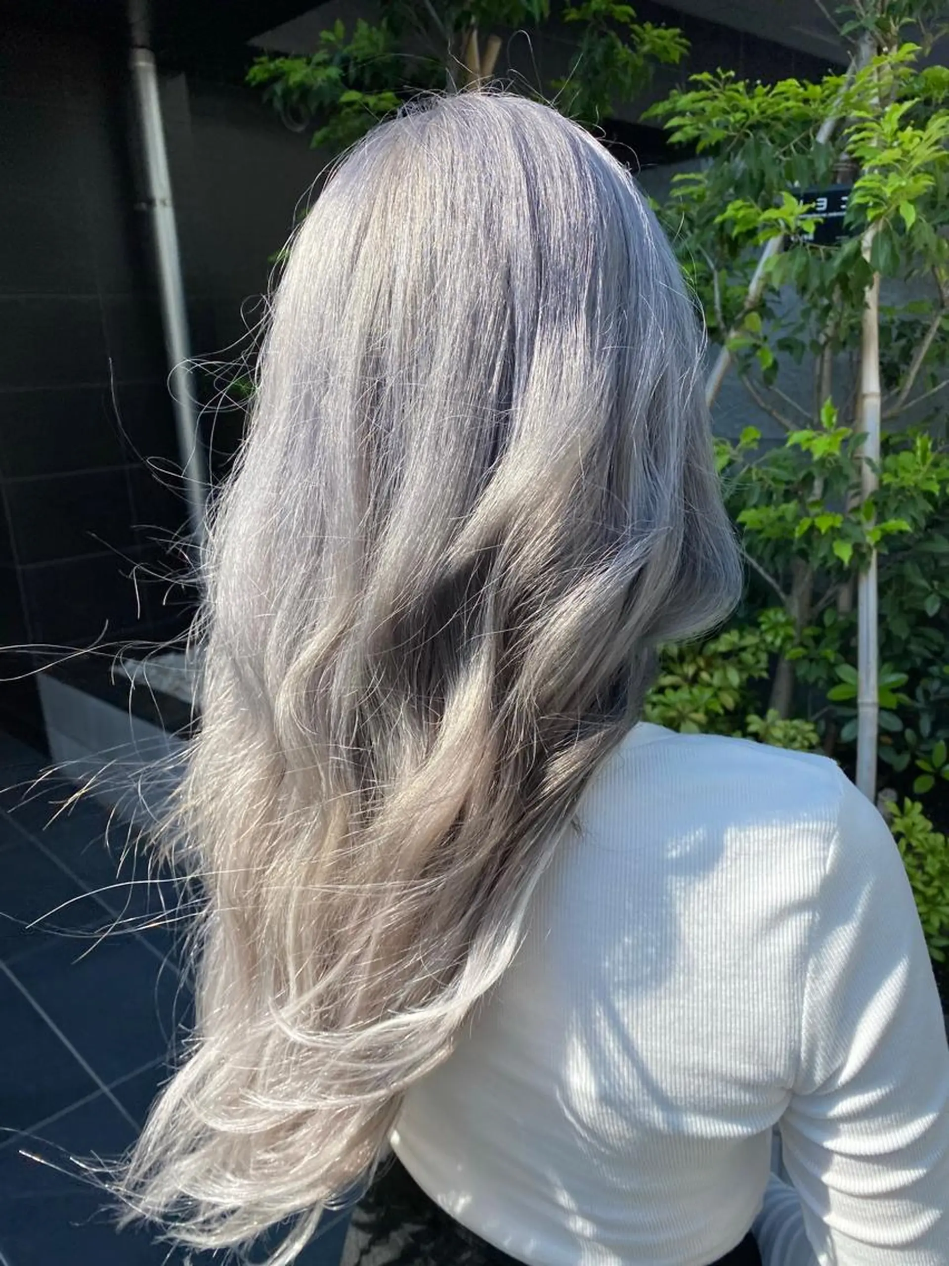 ロング カラー アディクシーカラー アッシュ アッシュブラウン アッシュグレー アッシュグレージュ ヘアカラー ブリーチカラー特化 U-topia小島のヘアスタイル