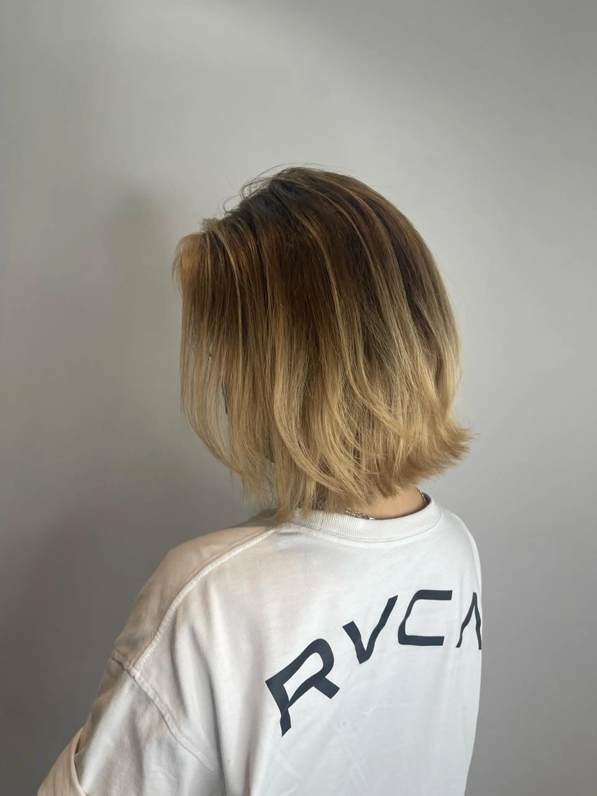 ミディアム カラー ヘアカラー トリートメント emi/髪質改善/ 韓国風/艶カラーのヘアスタイル