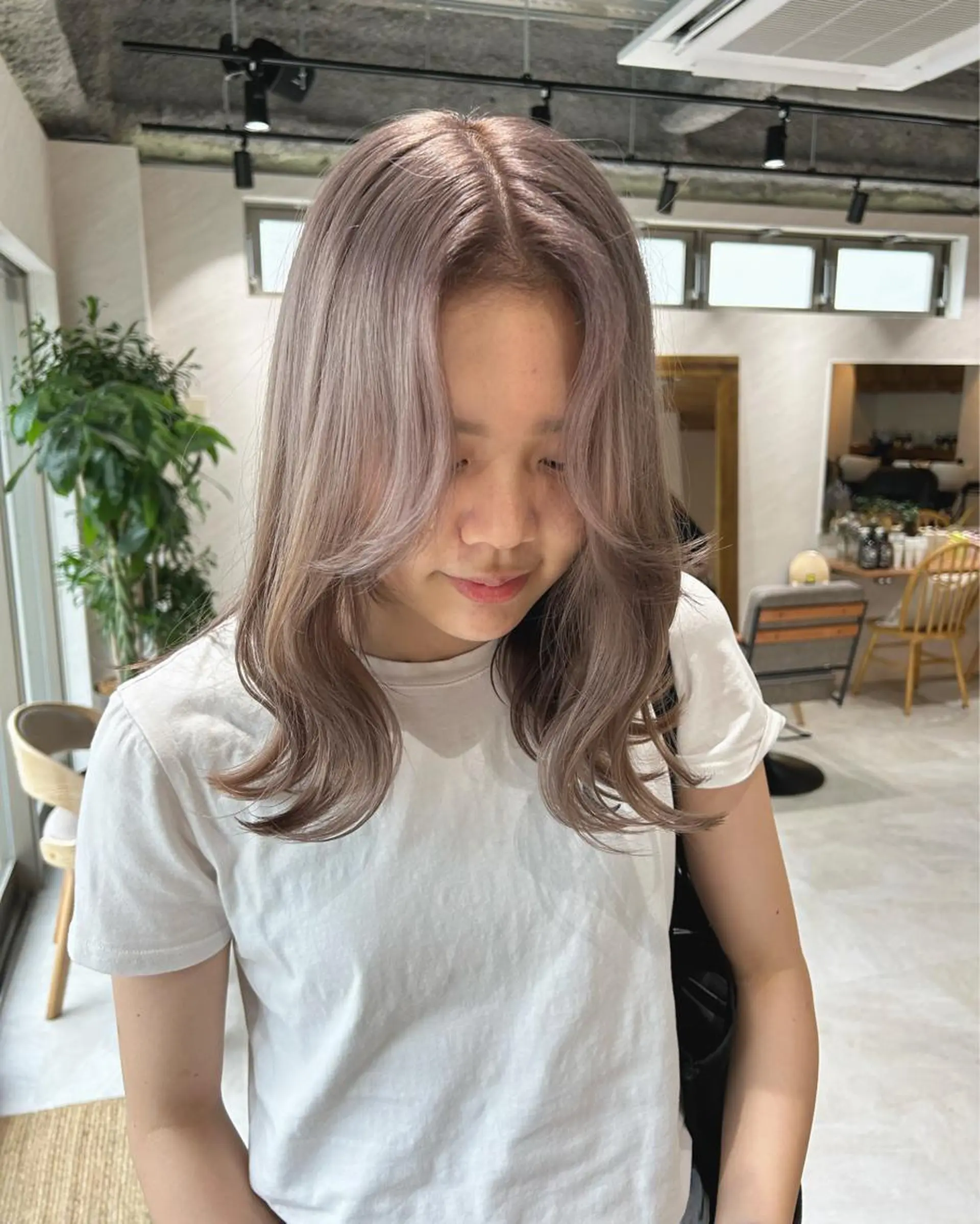 セミロング カラー グレージュ 🎀レイヤー・艶カラ ー🎀YUMEKAのヘアスタイル