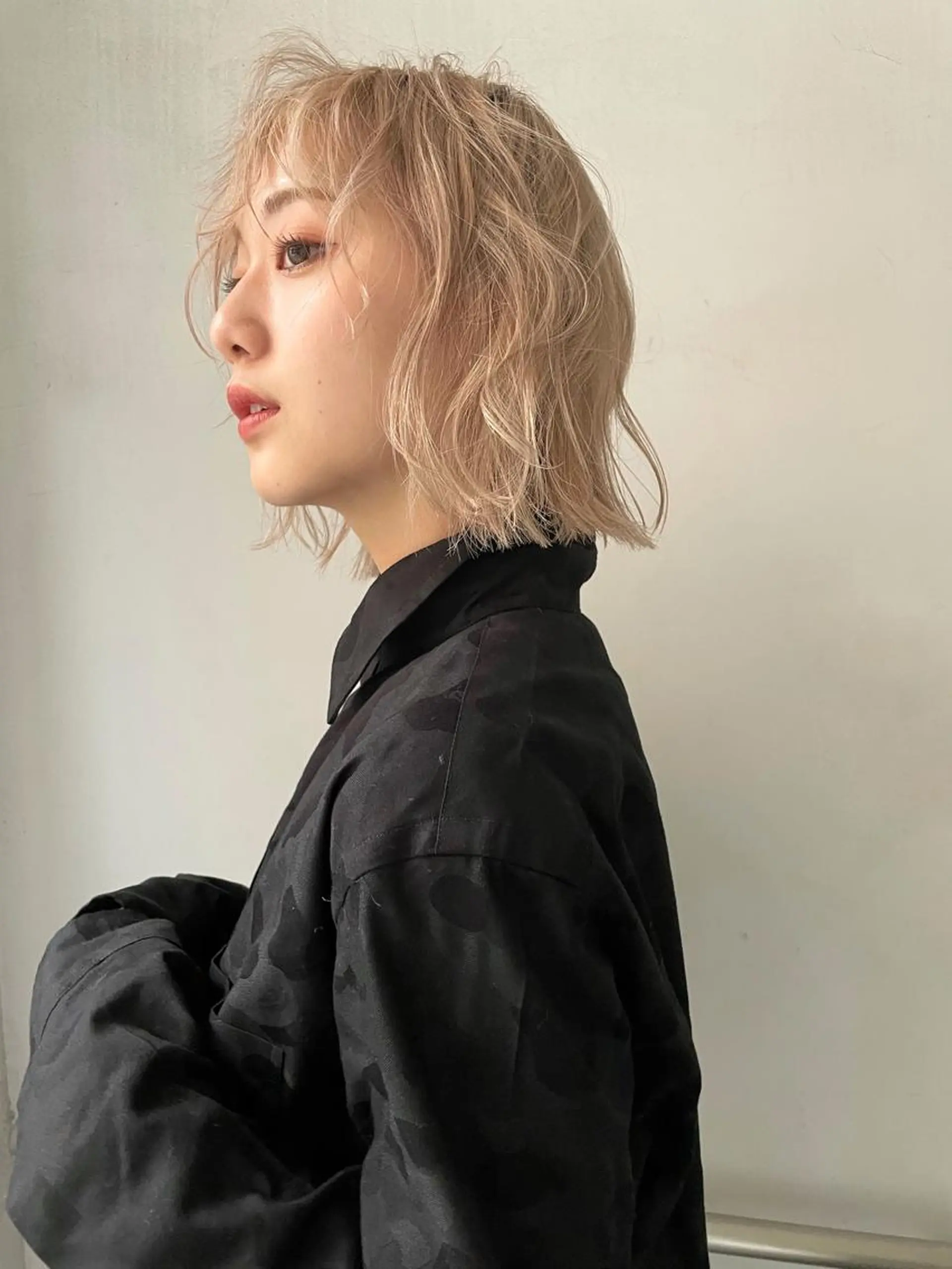 ショート カラー ヘアアレンジ ハイトーンカラー 外国人風カラー 丸山渉/表参道 レイヤーボブのヘアスタイル