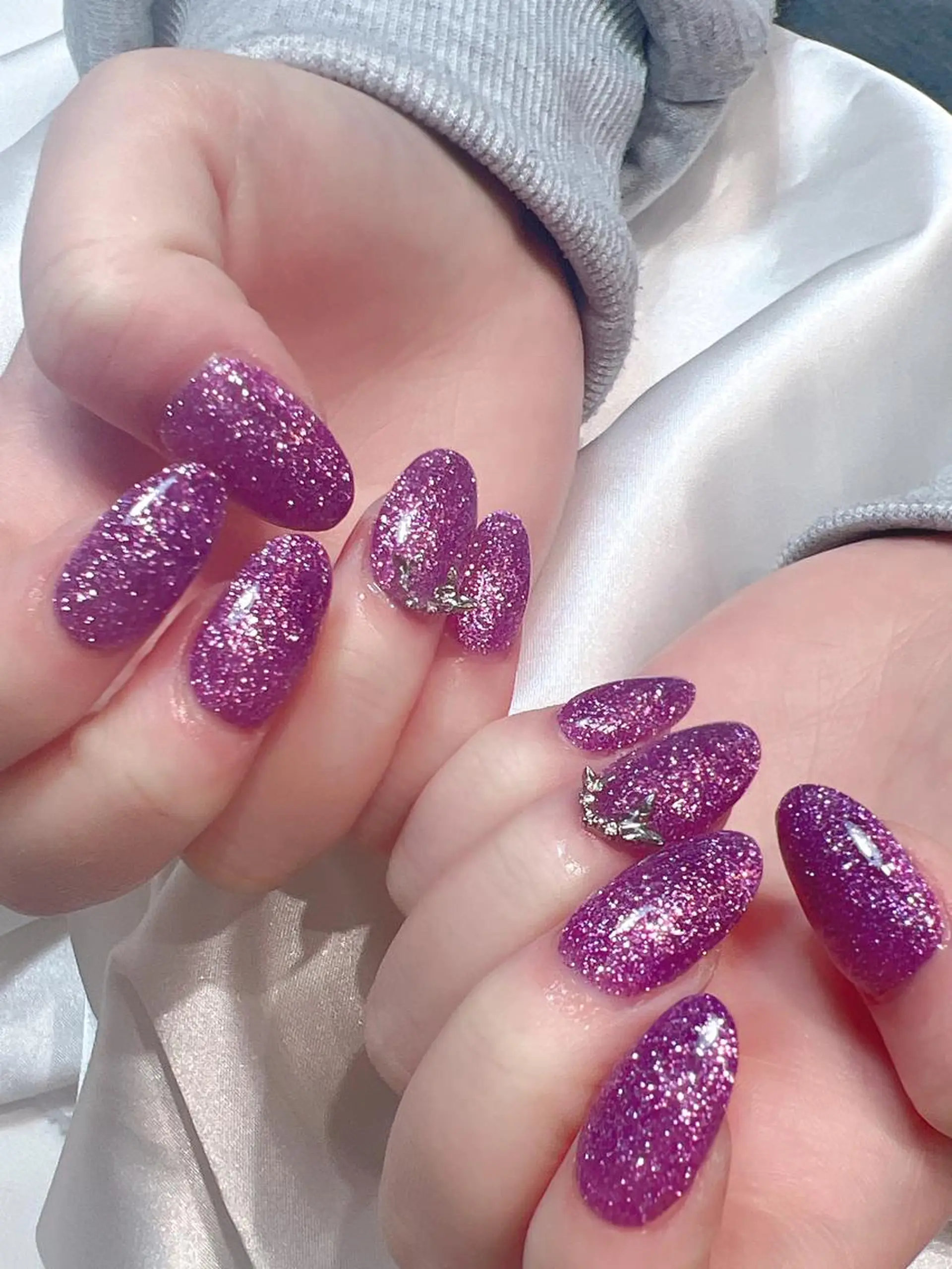 ネイル ラメ(グリッター) ワンカラーネイル スカルプネイル bijou nails　蓮のネイルデザイン