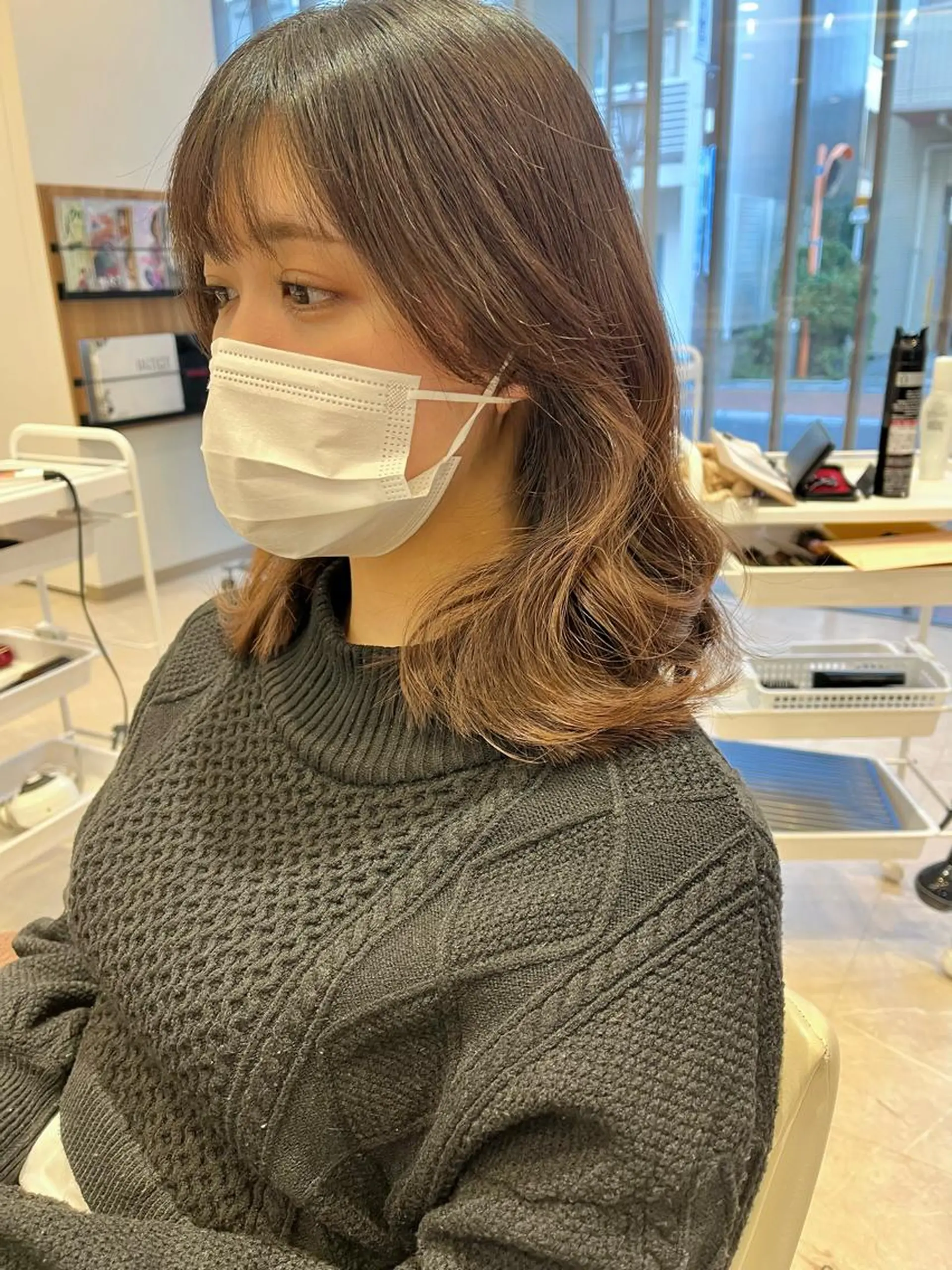 ミディアム 顔周りカット 韓国風ヘア レイヤーカット おくれ毛 縮毛矯正 ミタニ/髪質改善 /レイヤーカットのヘアスタイル