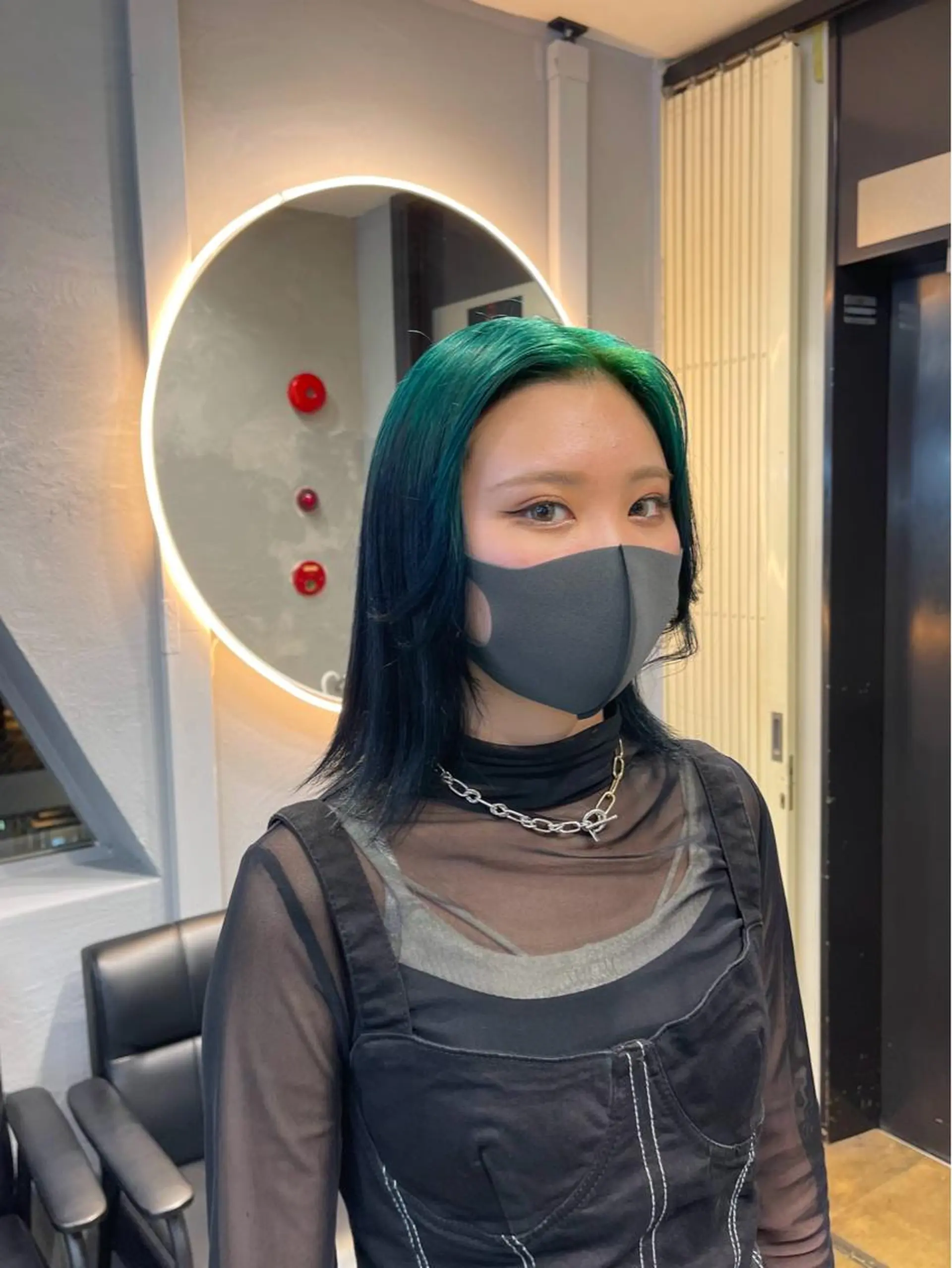 ミディアム カラー TATSUブリーチ/ ミルクティーベージュのヘアスタイル