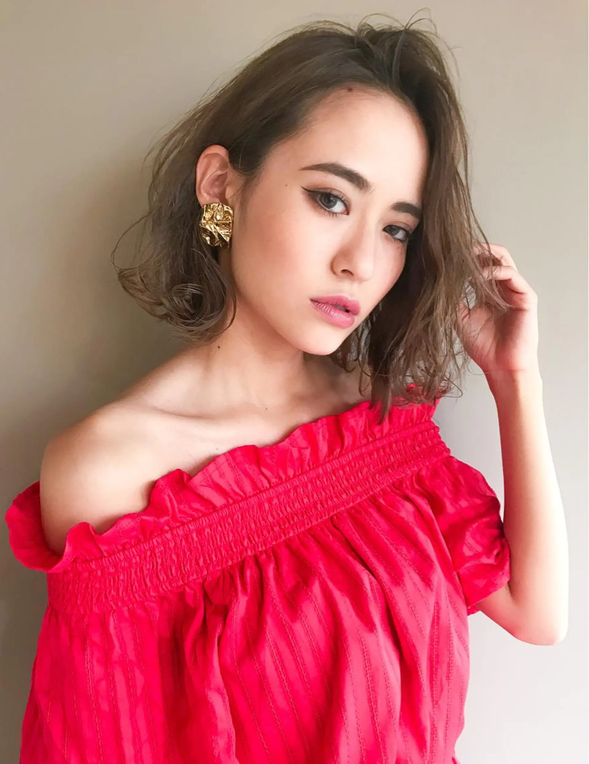 ショート カラー グレージュ 🇨🇳ワンホンヘア 下田鉄也のヘアスタイル