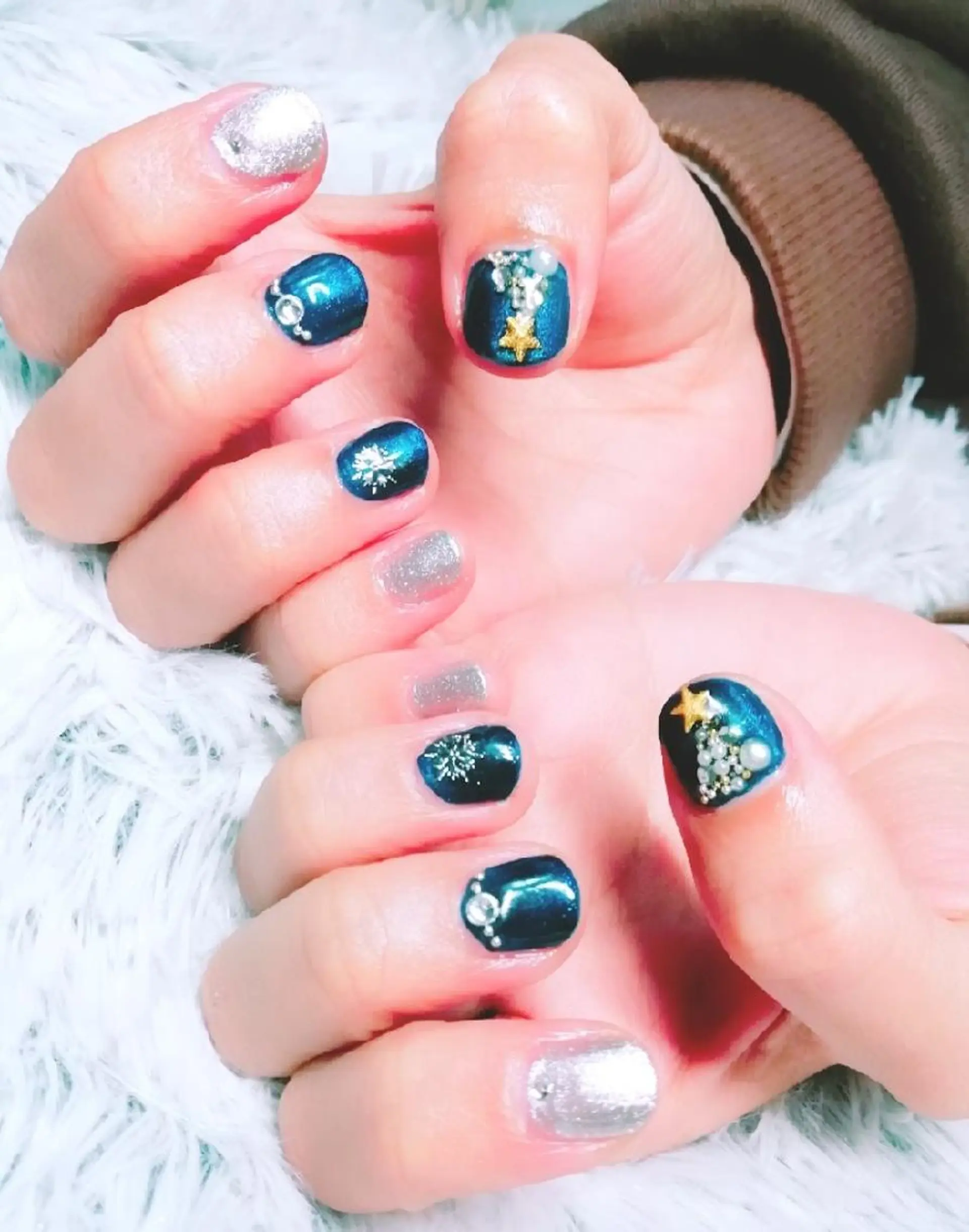ネイル ネイビー シルバー ストーンネイル 冬ネイル クリスマス ひだか あいこのネイルデザイン