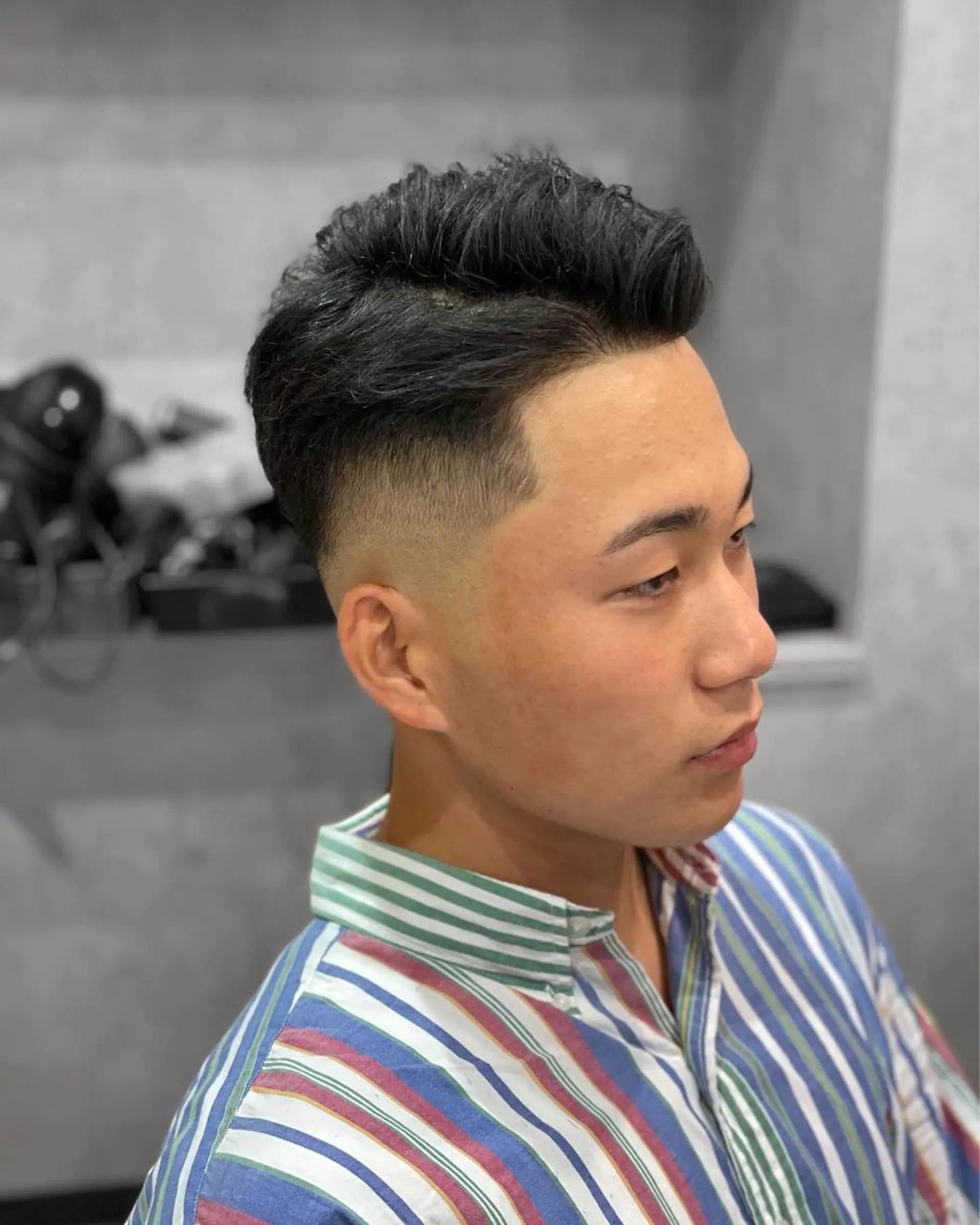 ショート メンズ アップバング センターパート フェードカット メンズパーマ スキンフェード 🔥メンズ特化🔥 谷口力哉のヘアスタイル