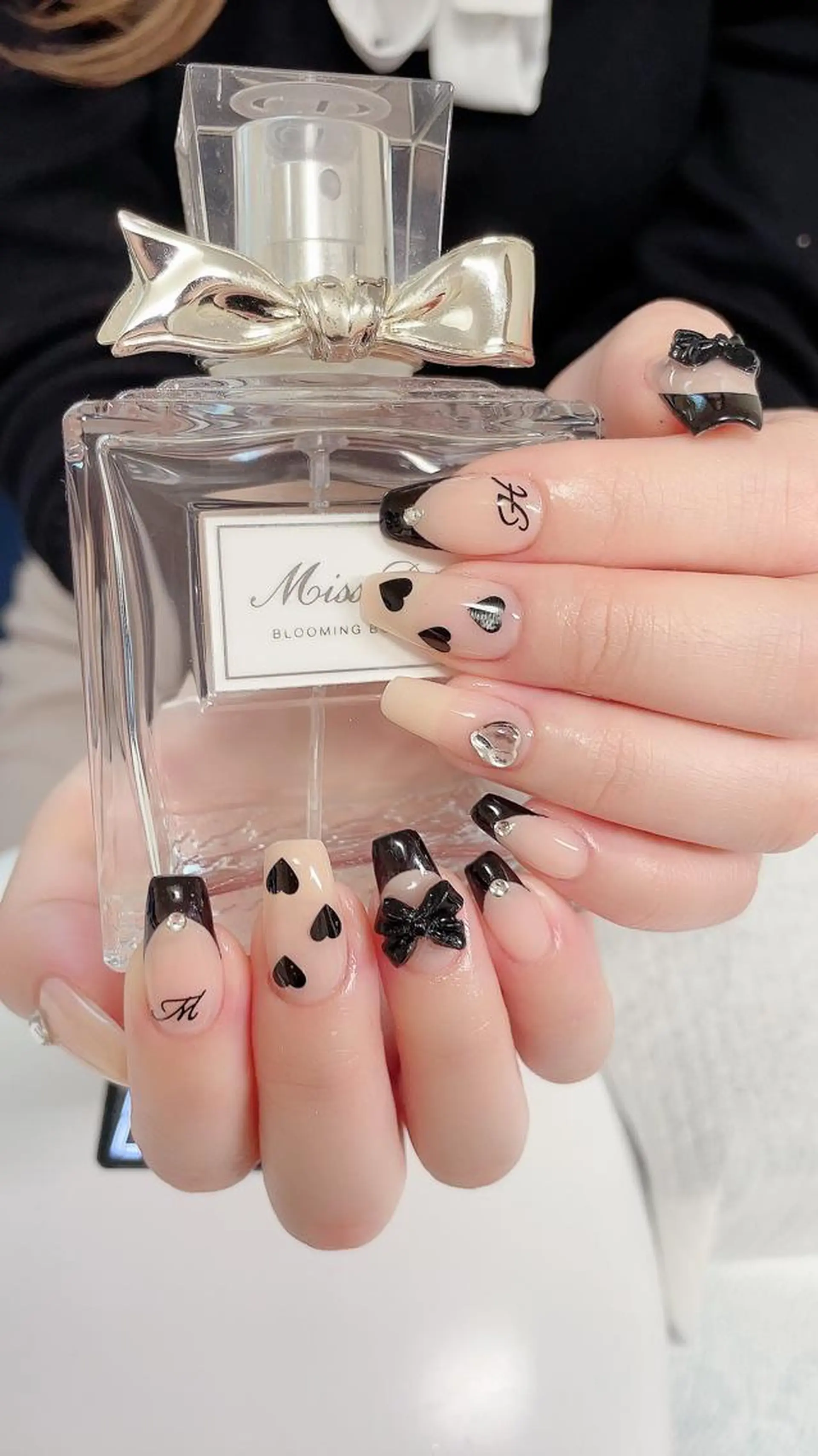 ロング カラー ネイル Petite Cannelleのネイルデザイン