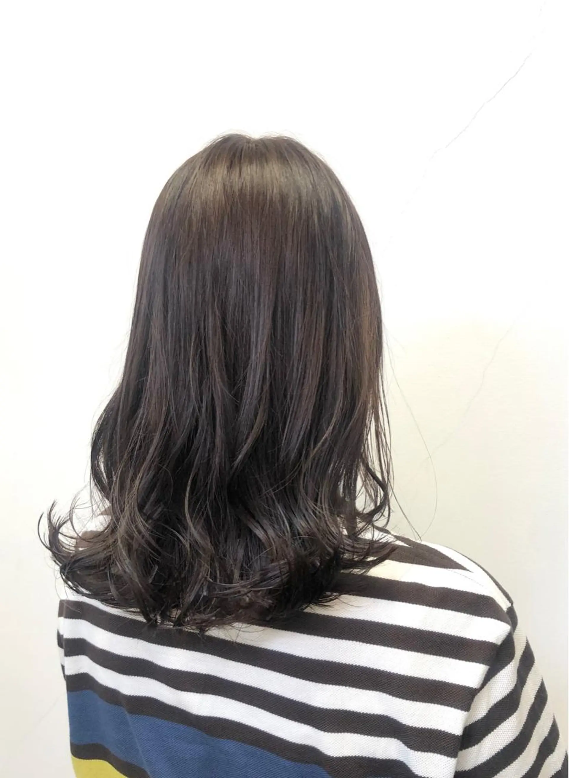 ミディアム カラー ゆさこのか ダブルカラー／縮毛のヘアスタイル