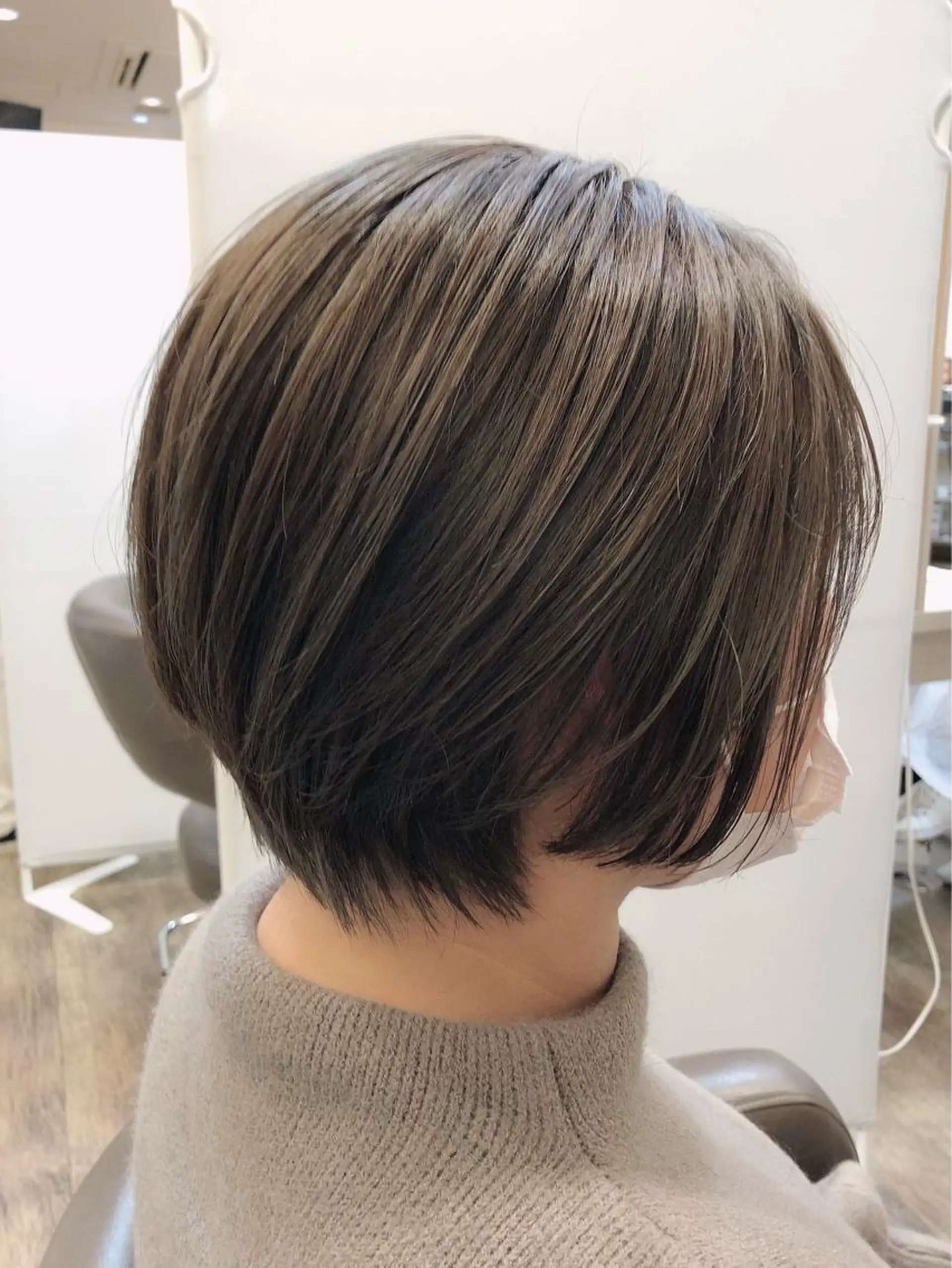 ショート カラー アッシュ ハイライトカラー ハイライト カット ヘアカラー 尚平 40代からの 髪質改善専門のその他イメージ