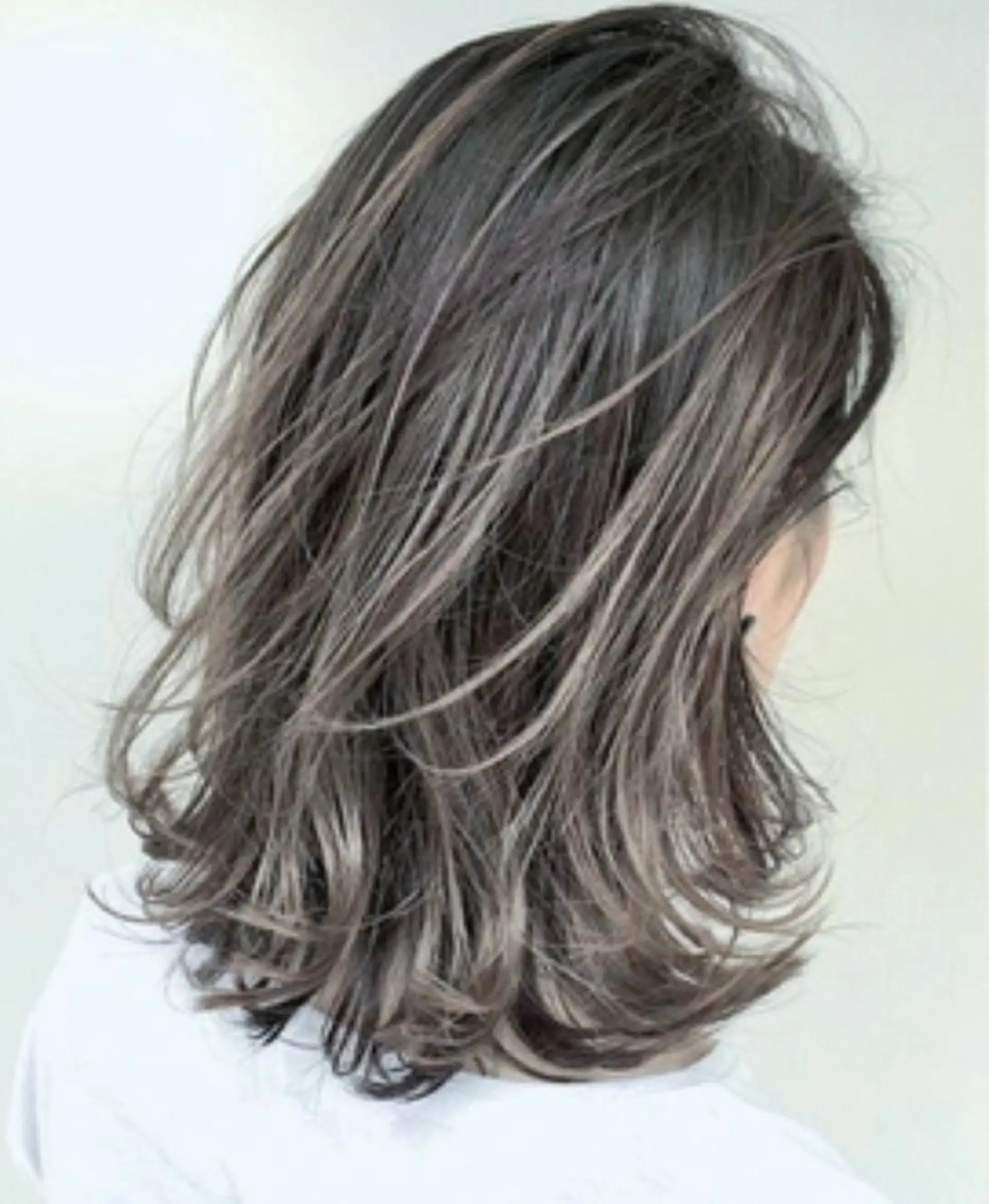 セミロング カラー 🌷RIE 🌷のヘアスタイル