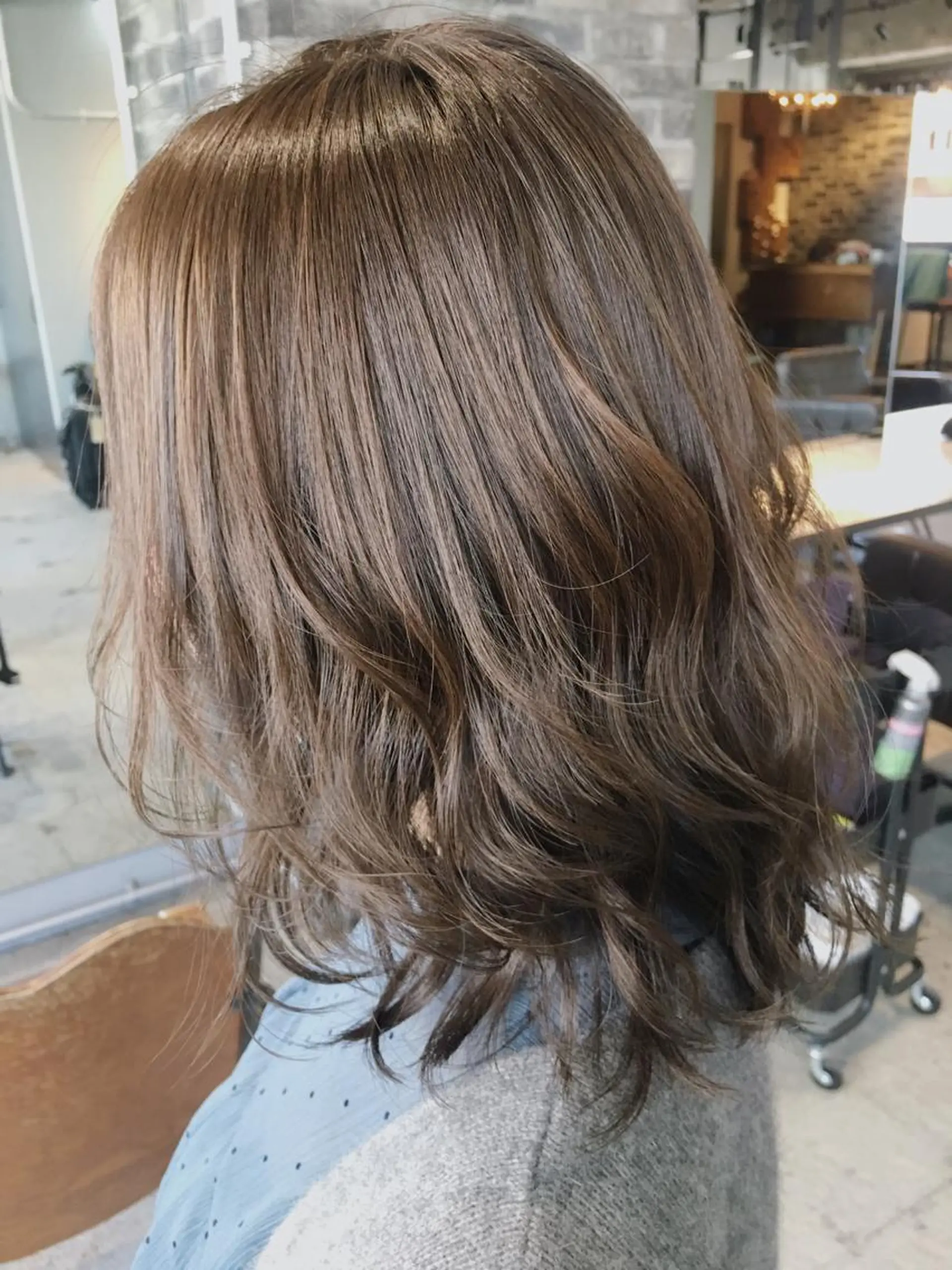 セミロング カラー パーマ アッシュ ミルクティーアッシュ カット パーマ トリートメント 代表 中島貴志のヘアスタイル