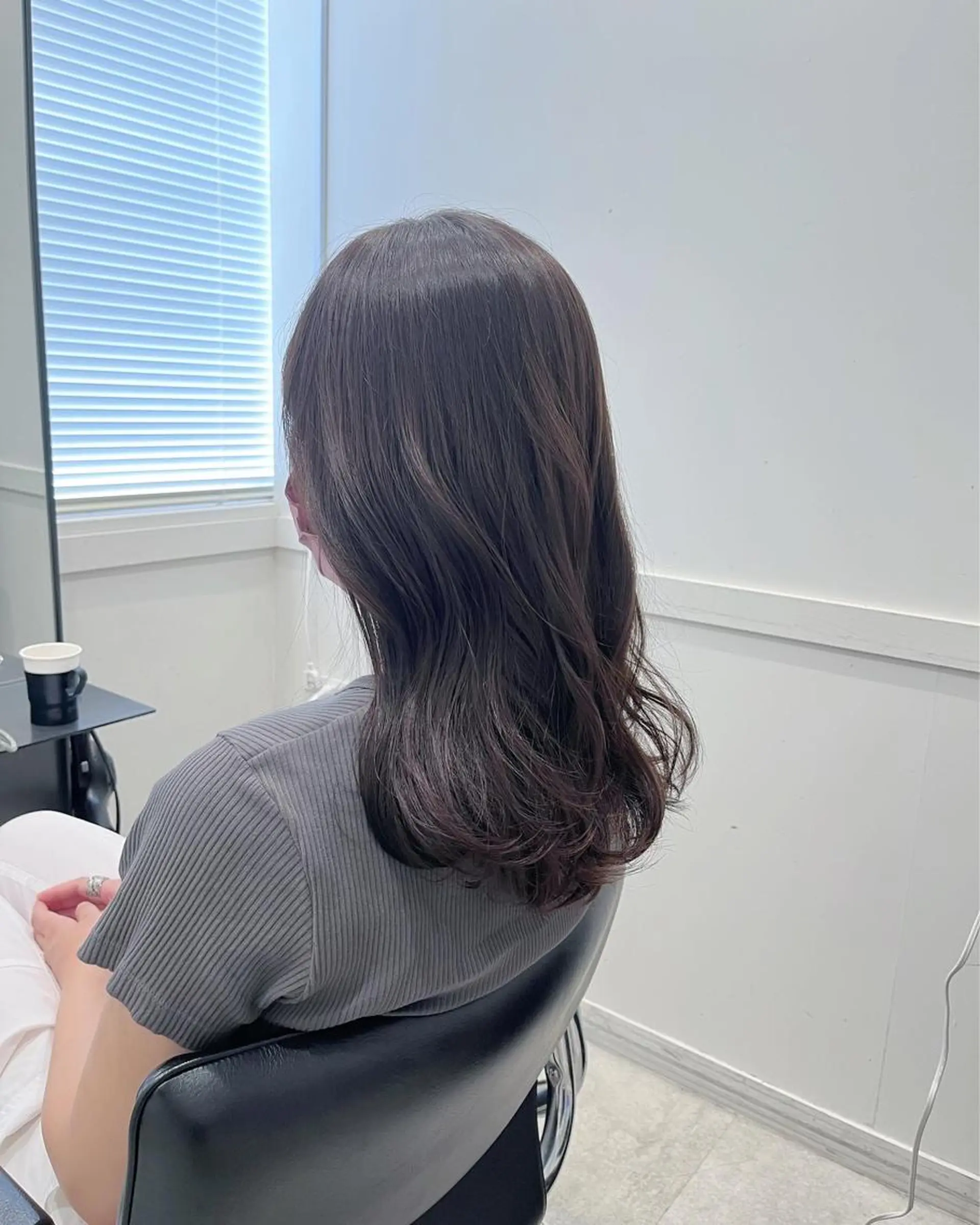 セミロング カラー グレージュ 🫧こおりやま なつみ🫧のヘアスタイル