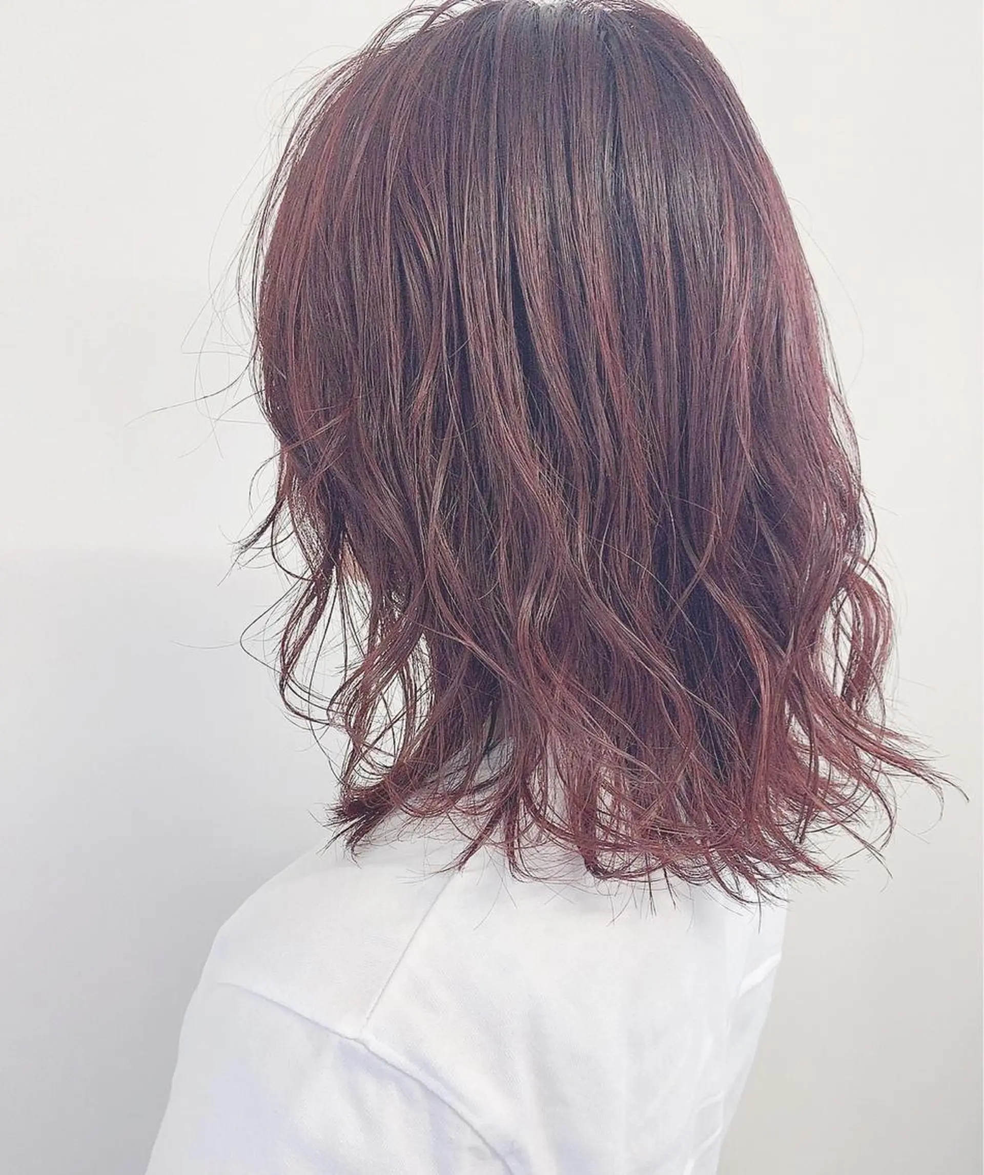 ミディアム カラー 肌に馴染む暗髪 梅田・増田のヘアスタイル