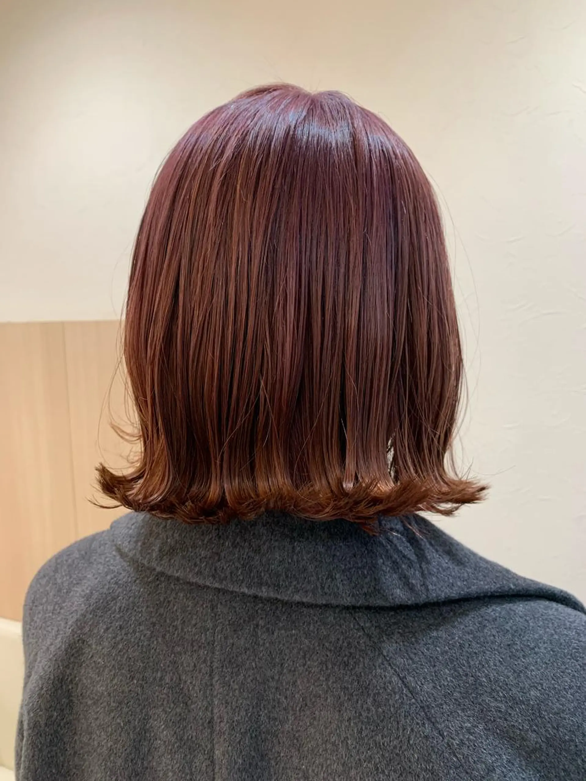 ショート カラー カット ヘアカラー トリートメント 店長ハイトーンカラー 柞山史奈のヘアスタイル