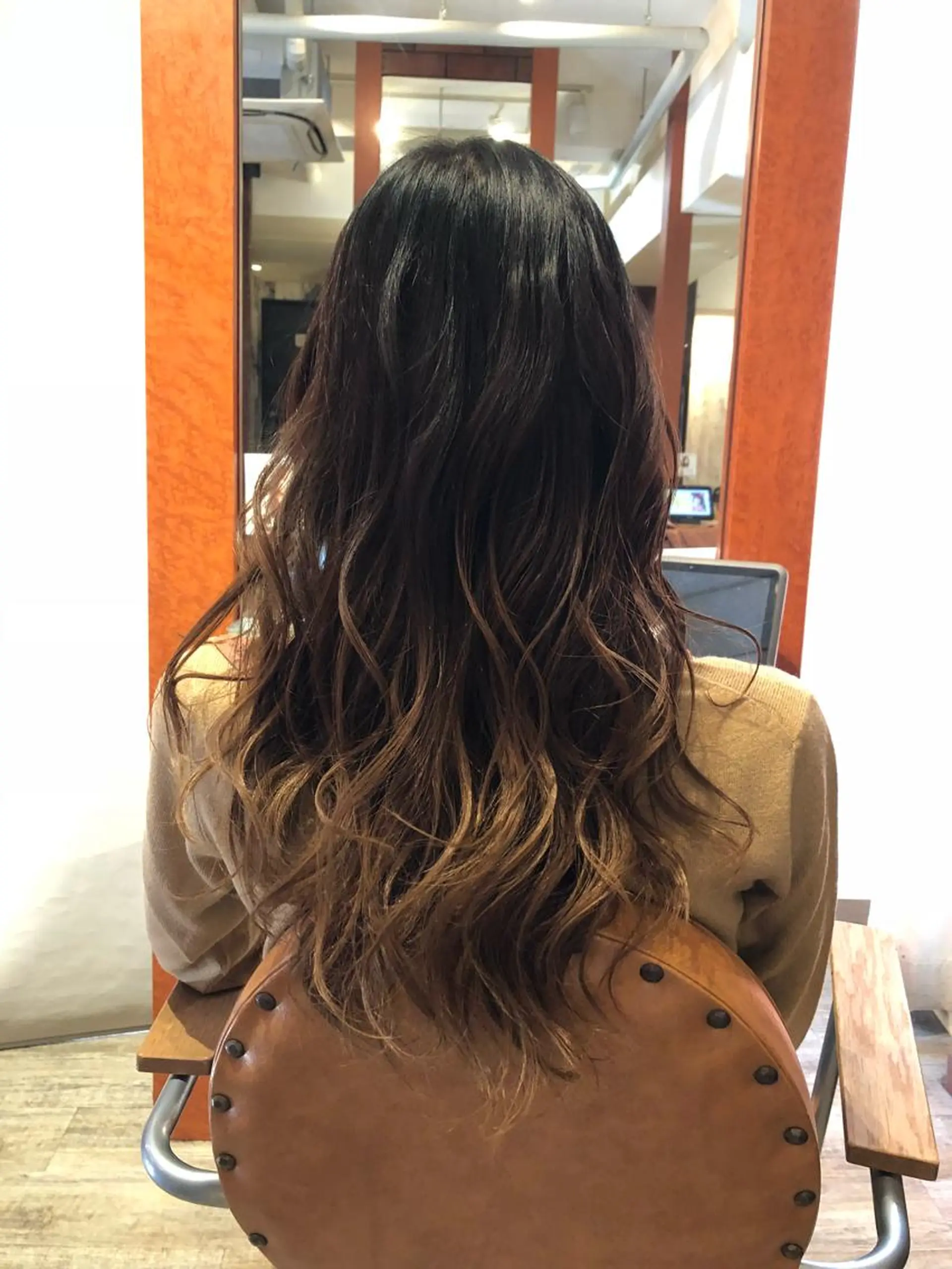 ロング カラー 宮下 浩一のヘアスタイル