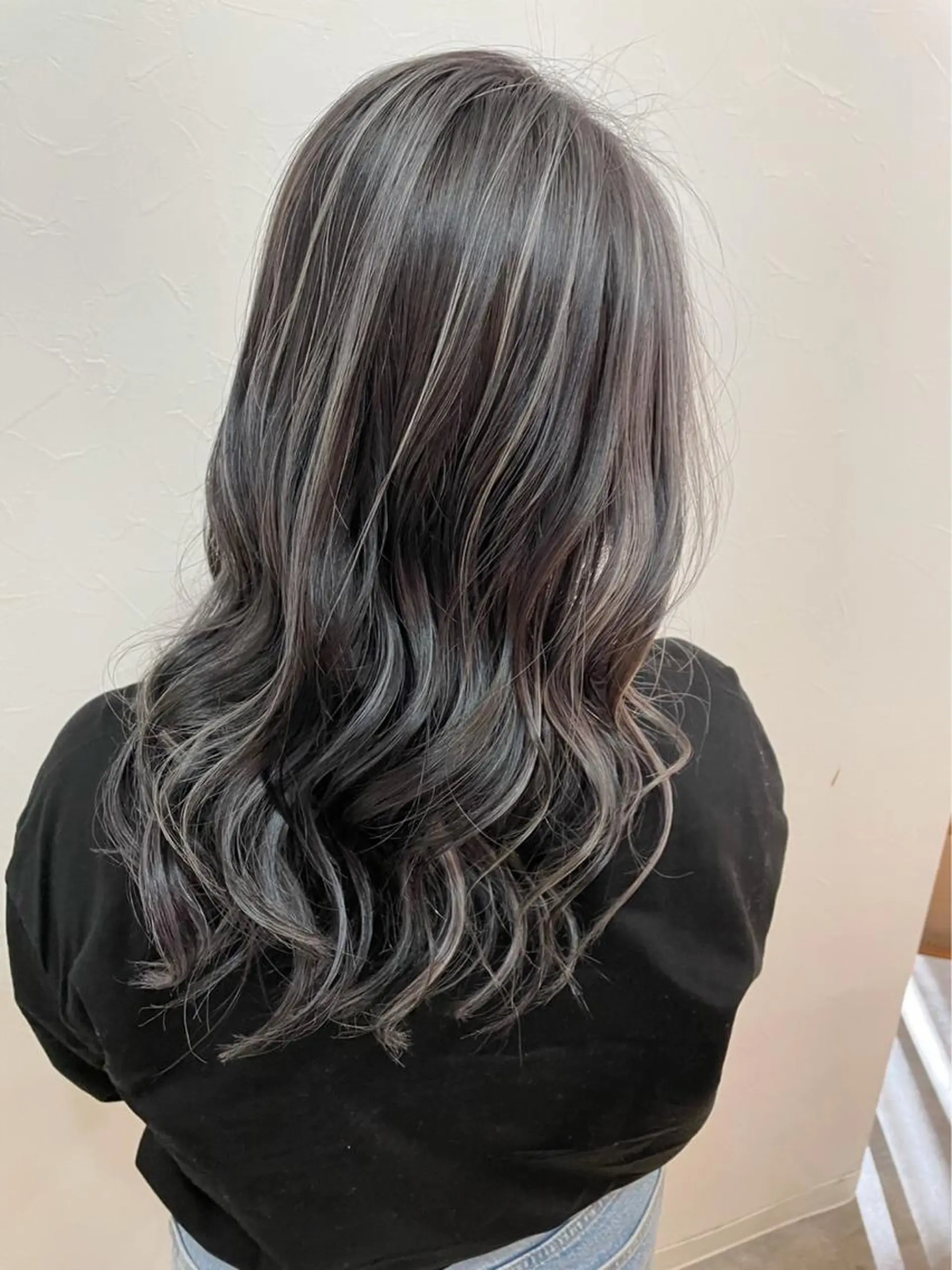 セミロング カラー ハイライトカラー ハイライト patou 烏丸所属・レイヤーカット 早崎太生のヘアスタイル