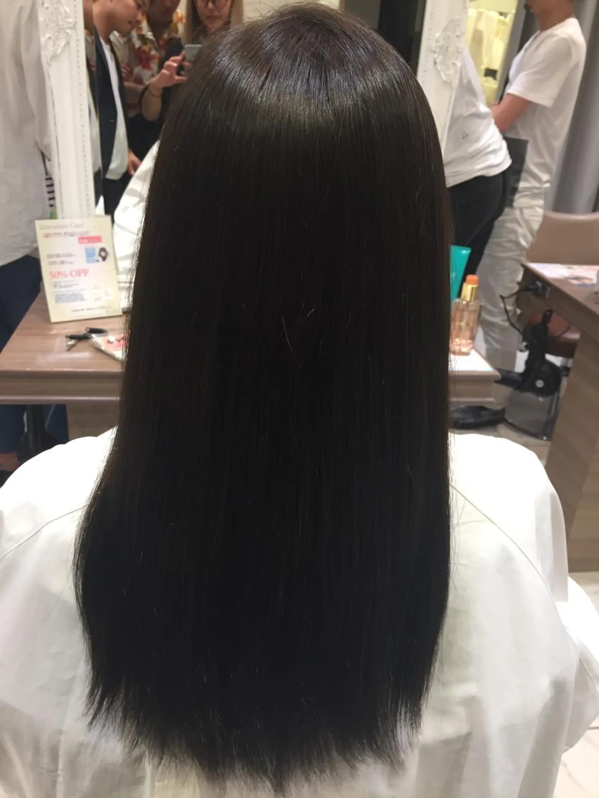 ロング カラー イルミナカラー トリートメント 赤阪 優奈のヘアスタイル