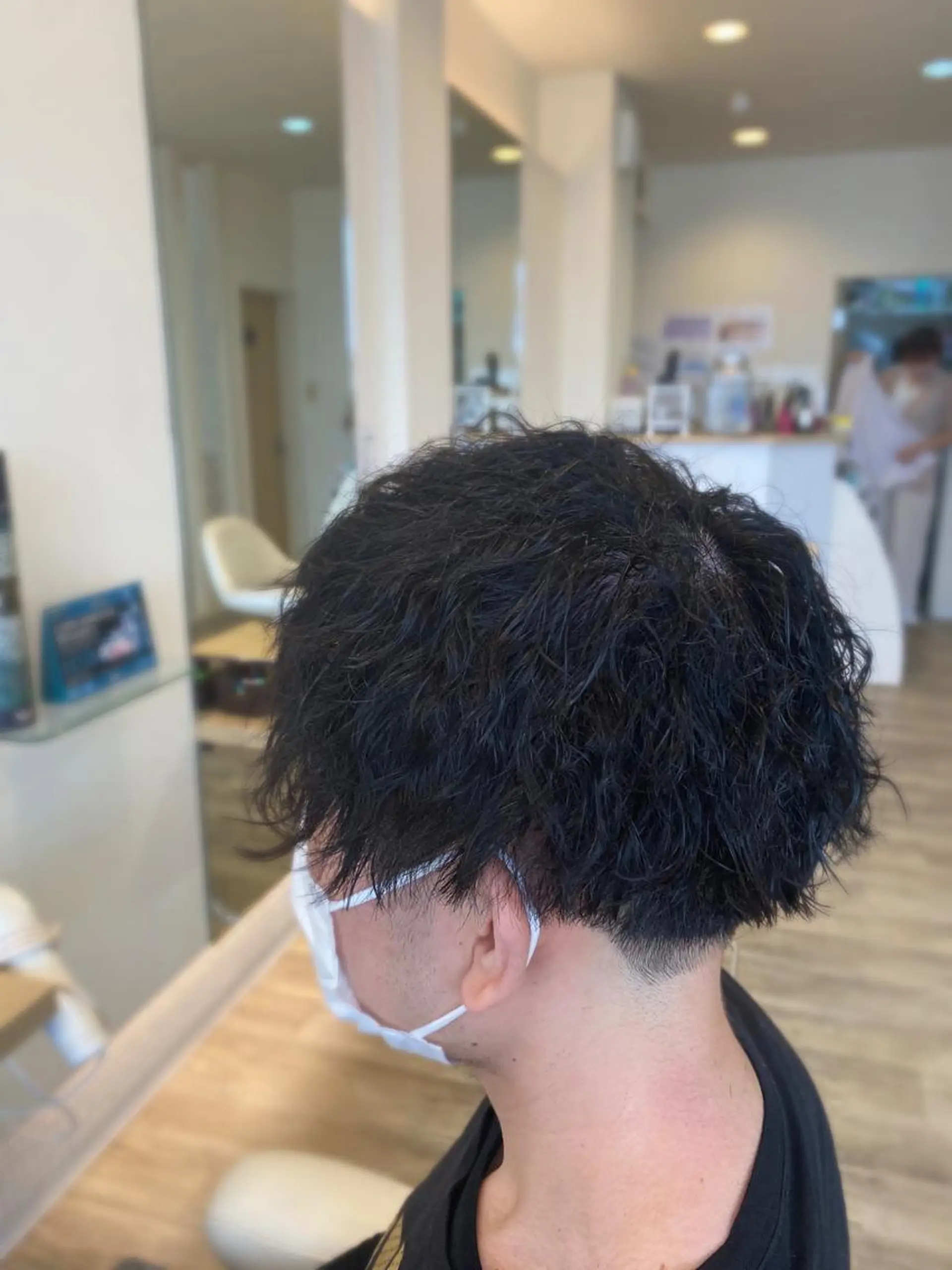 ショート パーマ 伊庭 勇輝のヘアスタイル