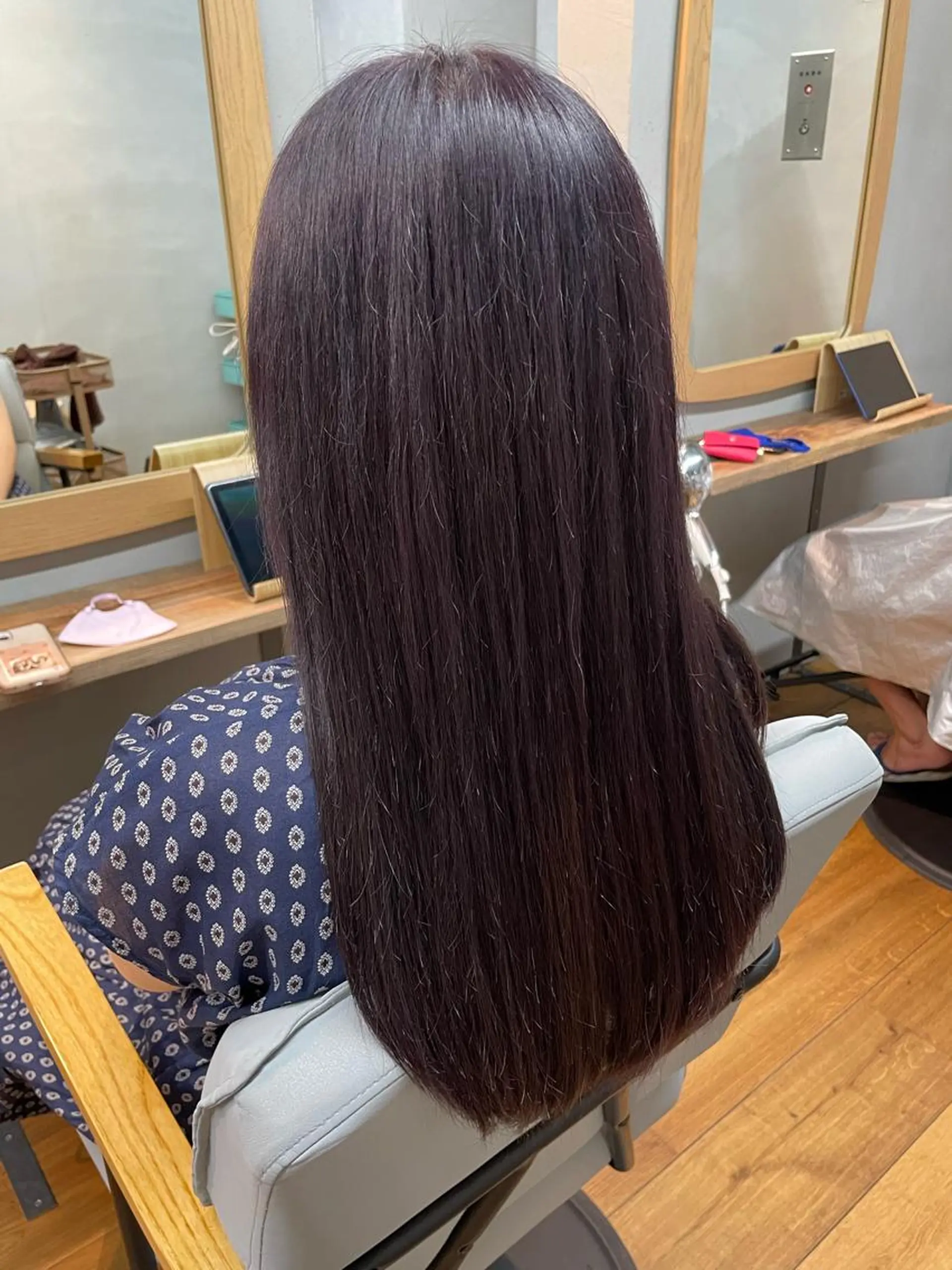 セミロング カラー ラベンダーカラー ヘアカラー トリートメント 女性リピ90%🍨 🩷佐藤みずきのヘアスタイル
