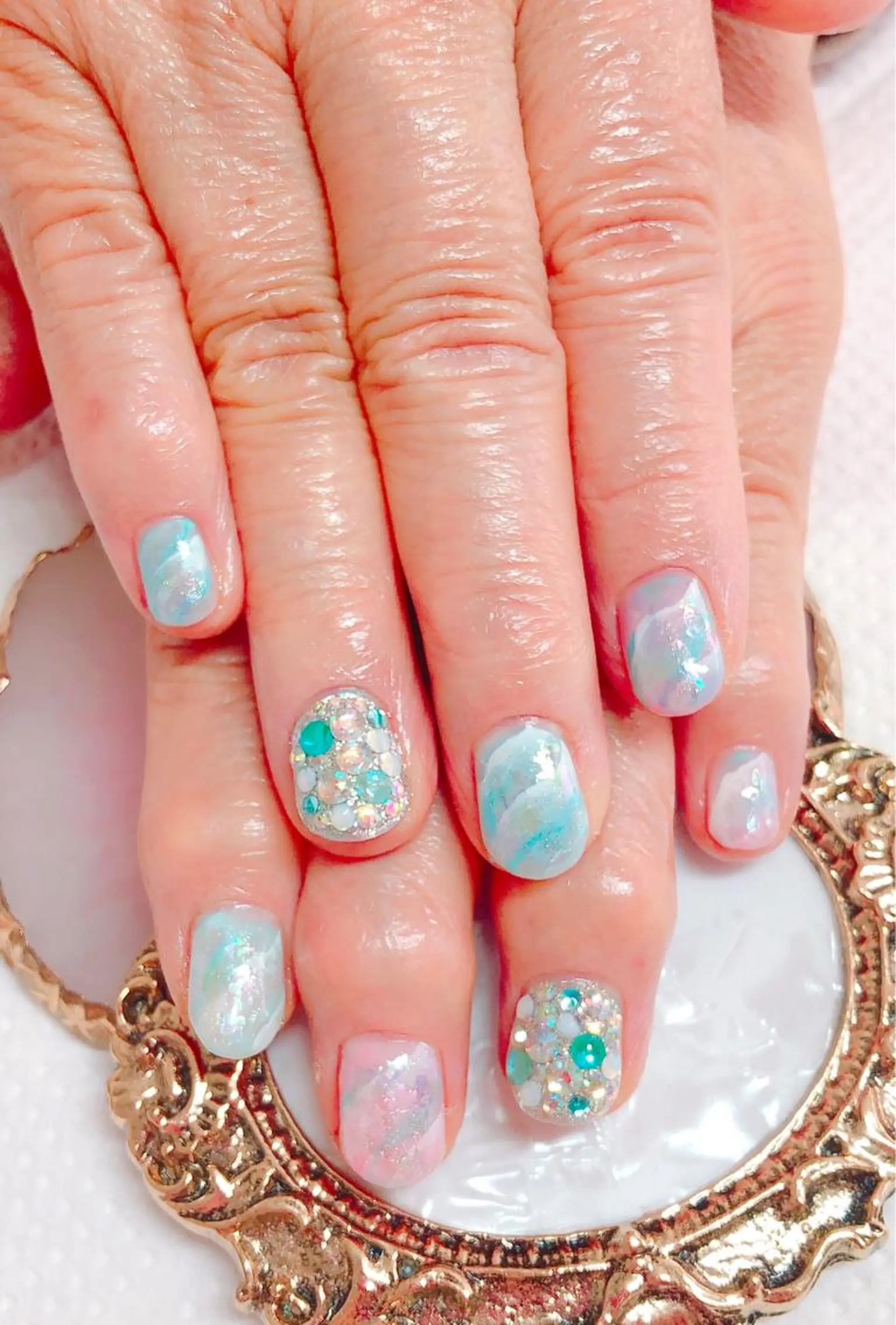 ネイル アートネイル ニュアンスネイル CROWN プライベートサロンのネイルデザイン