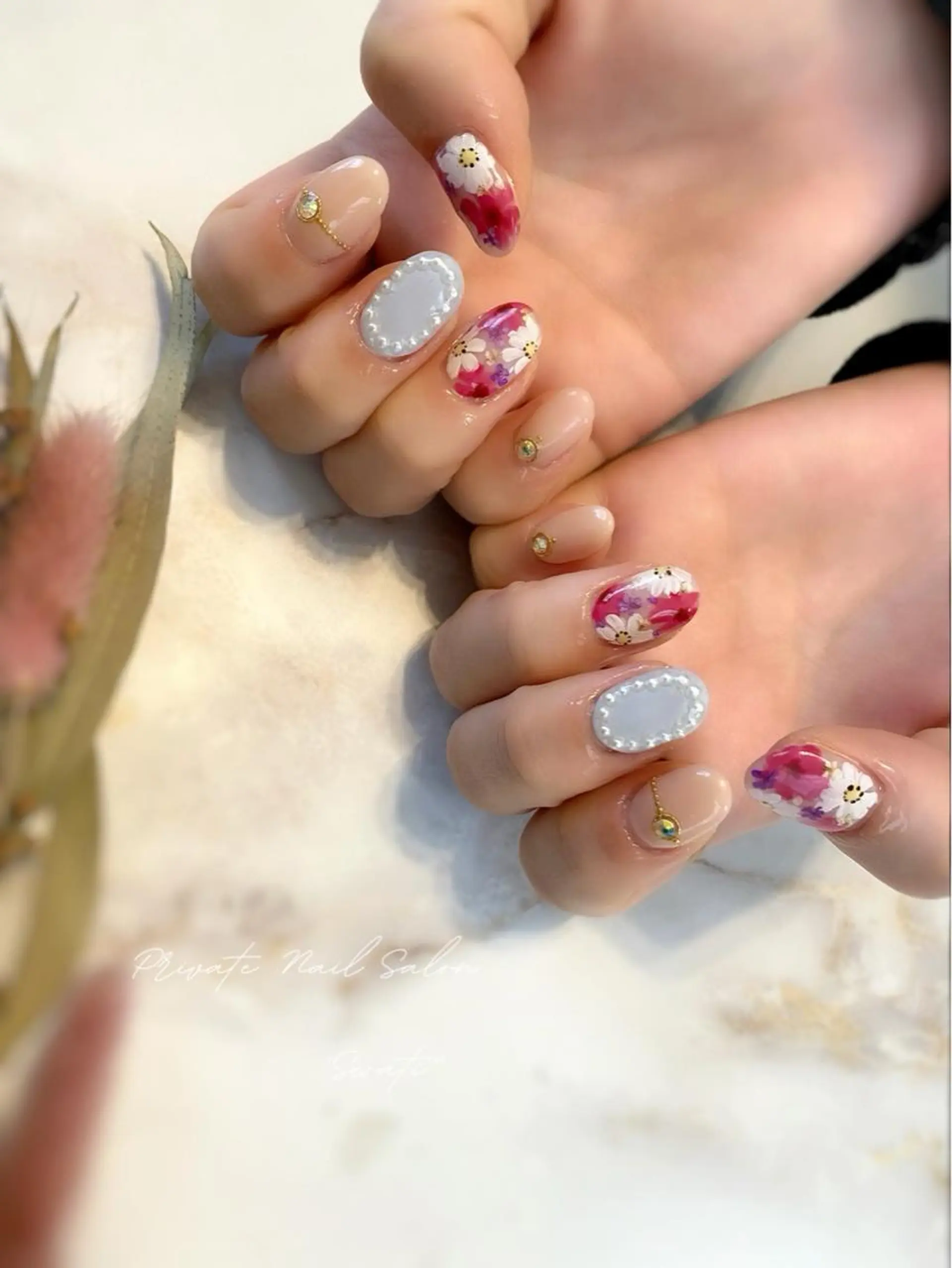 ネイル アートネイル 持ち込み オフィスネイル 春ネイル 夏ネイル yuko （ネイリスト）のネイルデザイン