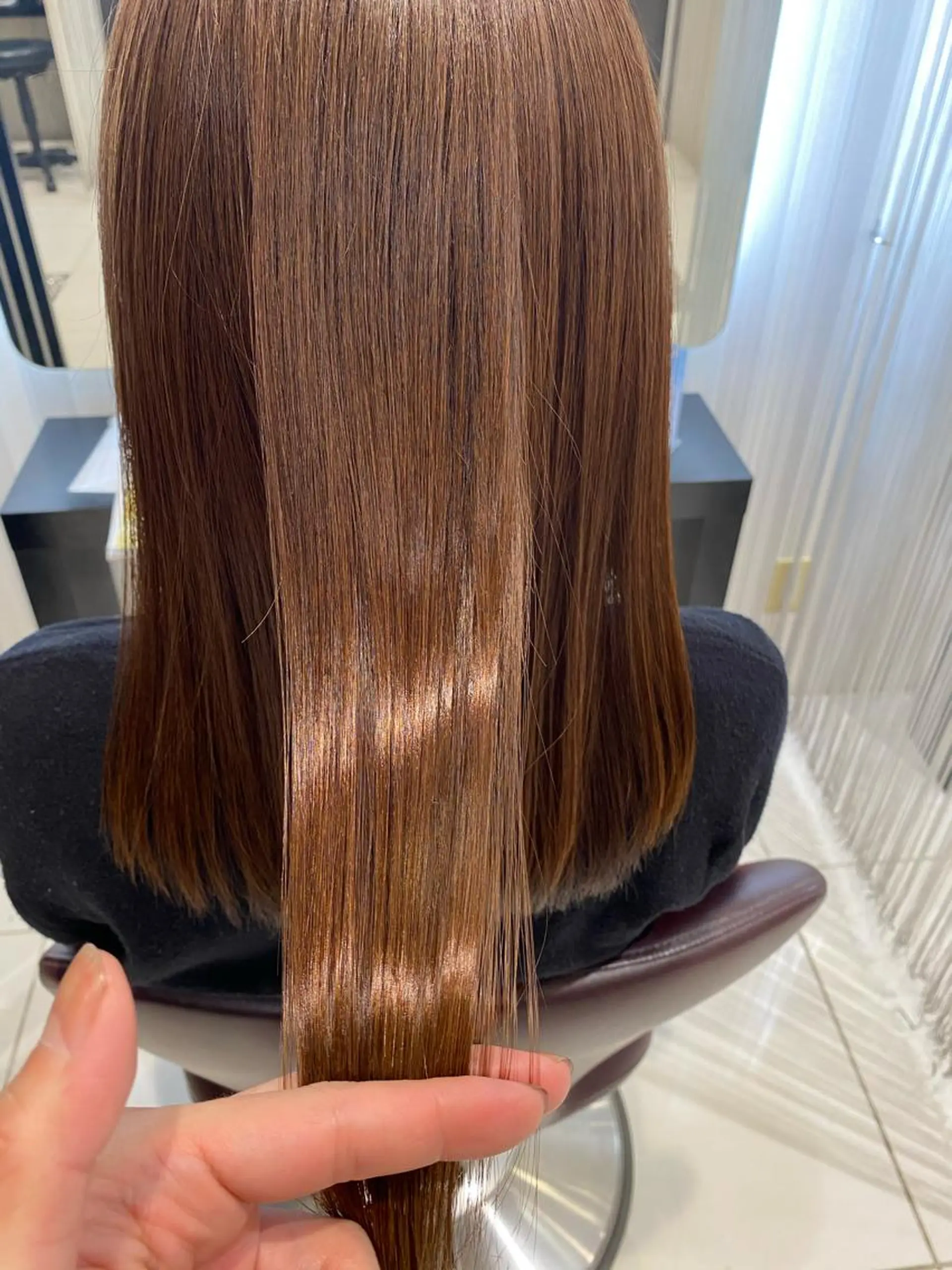 セミロング 髪質改善 縮毛矯正 トリートメント ヘアカラー トリートメント 河上 雅俊のヘアスタイル